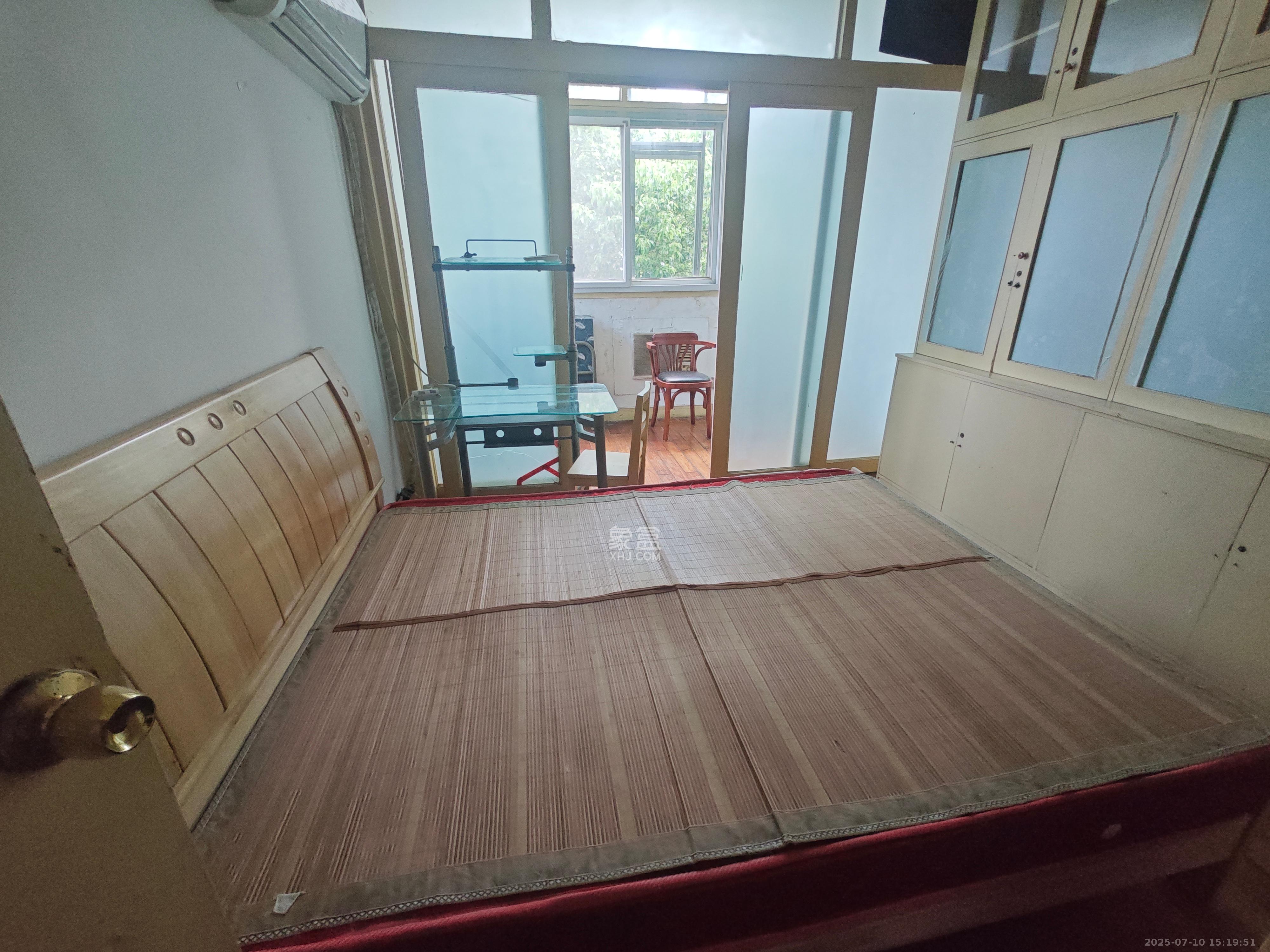 人民新村  2室1厅1卫    1600.0元/月 人民新村  2室1厅1卫    1600.0元/月