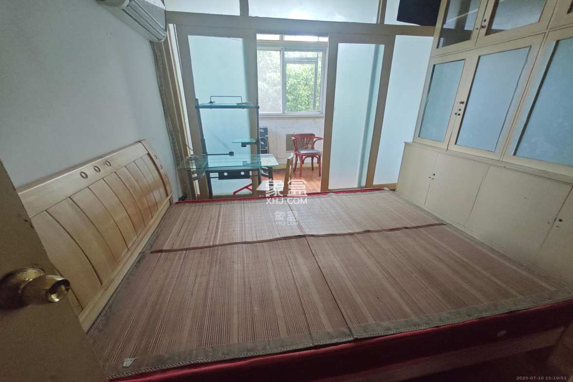 人民新村  2室1厅1卫    1600.0元/月 人民新村  2室1厅1卫    1600.0元/月室内图