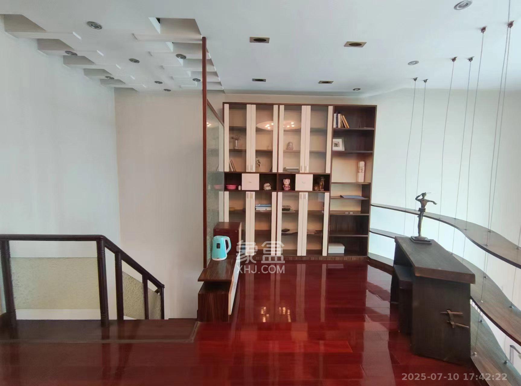 颐美园  4室3厅2卫    3200.0元/月 颐美园  4室3厅2卫    3200.0元/月室内图