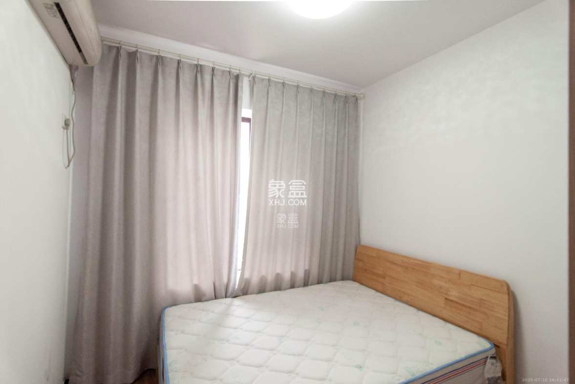 卓越浅水湾 4室2厅2卫 2500.00元/月 卓越浅水湾 4室2厅2卫 2500.00元/月室内图