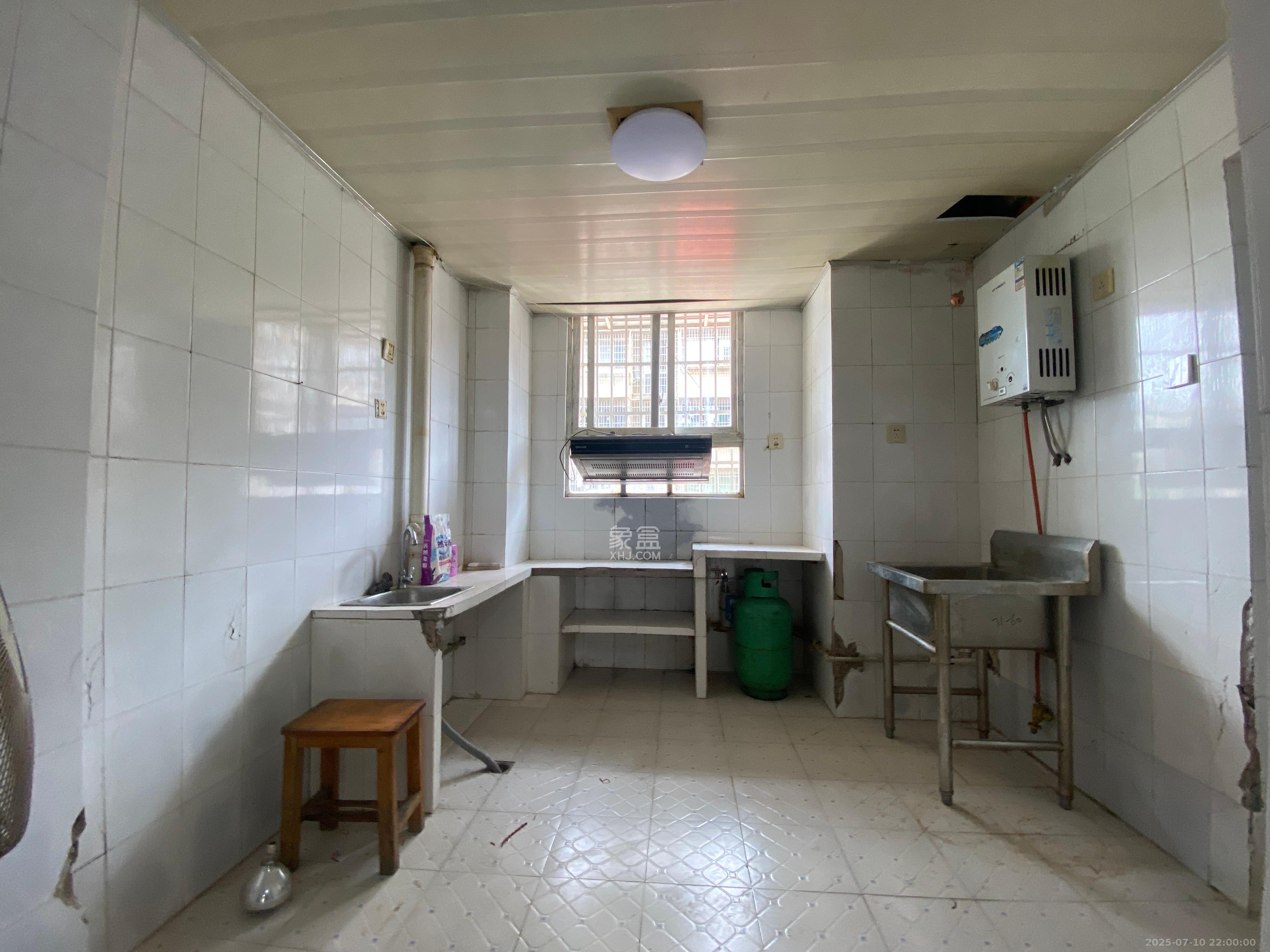 新合公寓(火星安置房小区) 2室2厅1卫 1500.0元/月 新合公寓(火星安置房小区) 2室2厅1卫 1500.0元/月室内图