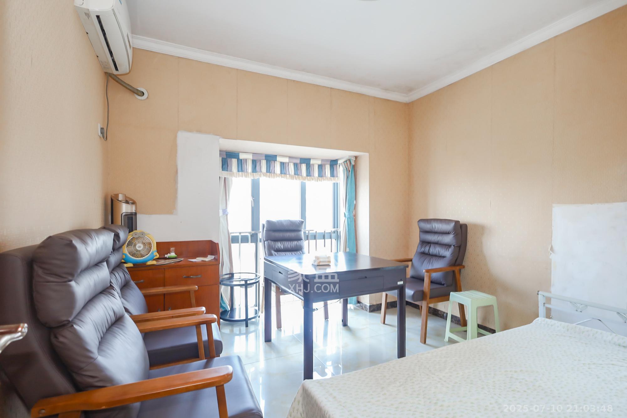 美林银谷 4室2厅1卫 136.0万 美林银谷 4室2厅1卫 136.0万卧室