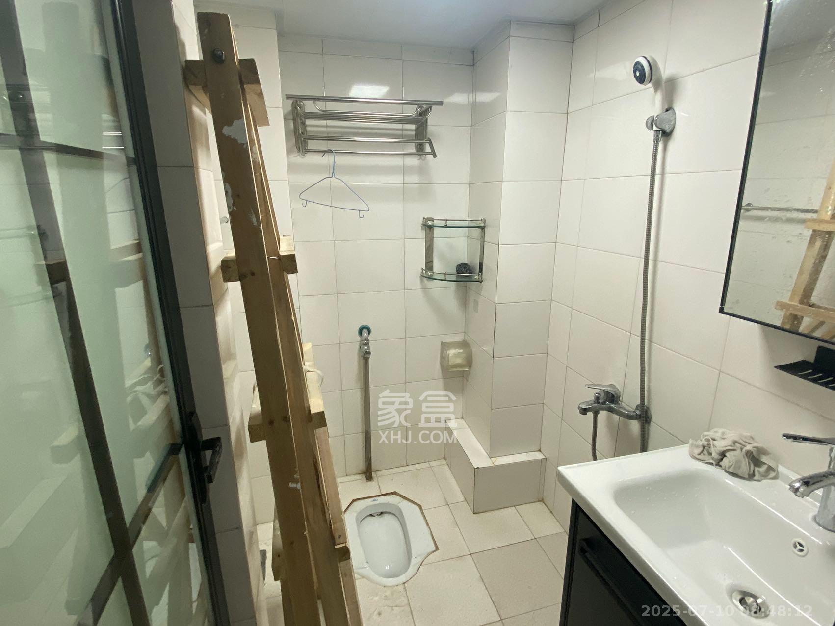 芙蓉公馆 1室1厅1卫 2200.0元/月 芙蓉公馆 1室1厅1卫 2200.0元/月室内图