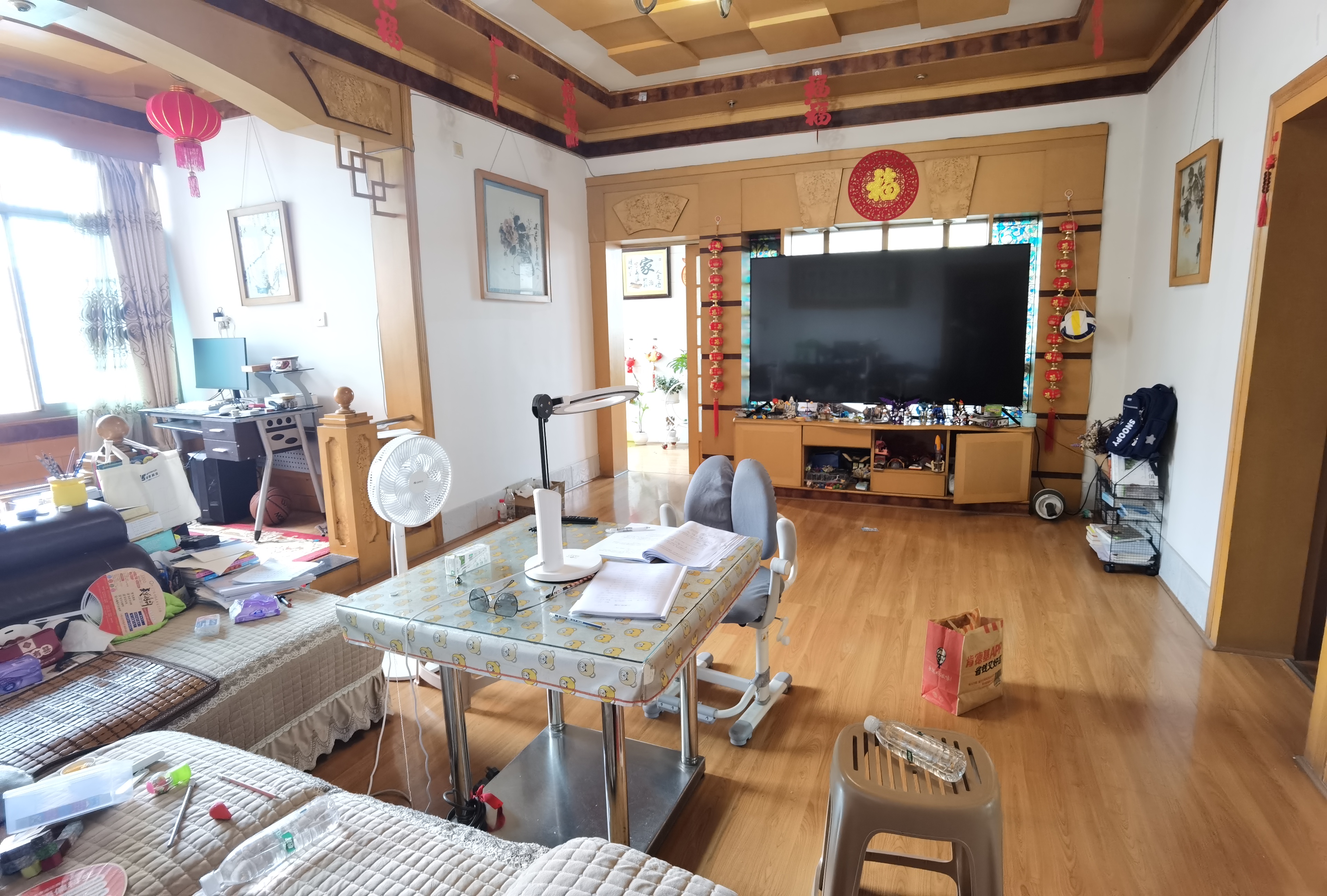 三中(校内)家属院  3室2厅2卫   120.00万