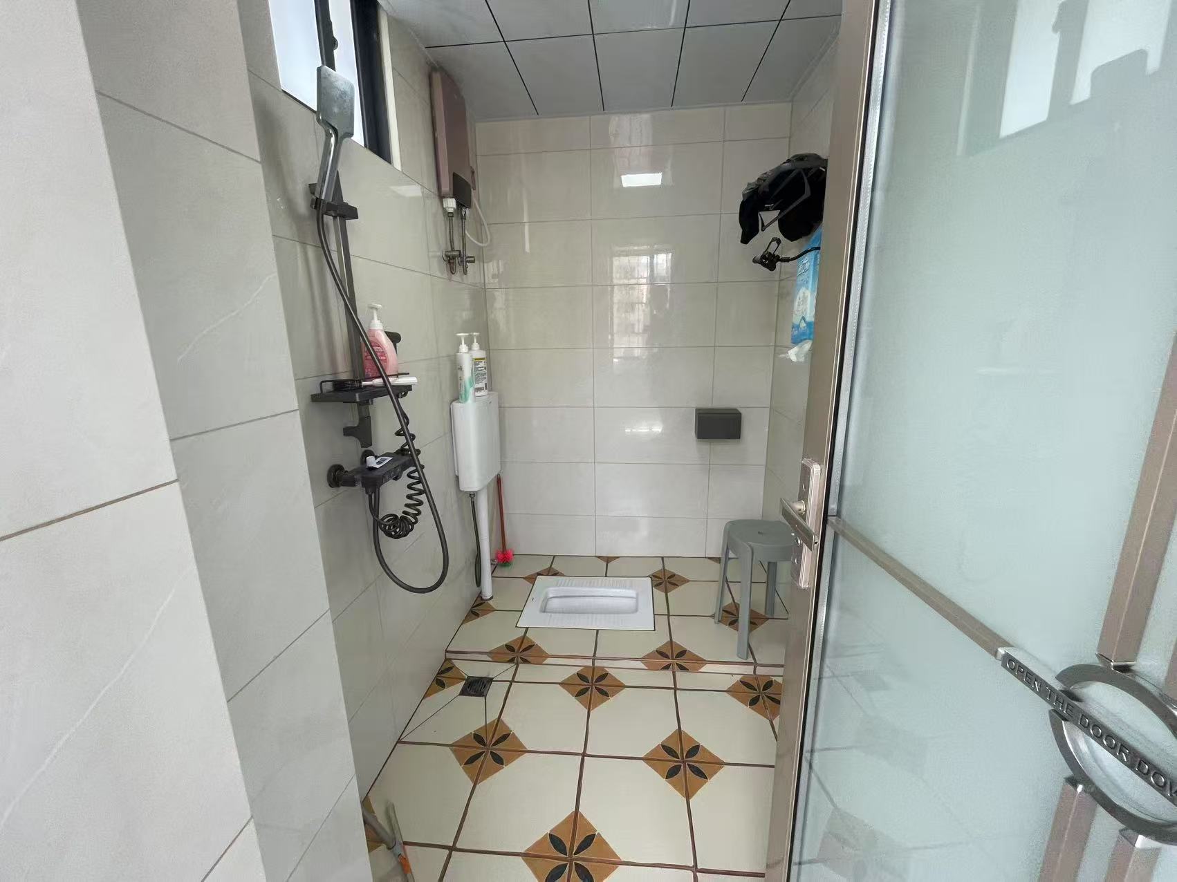 琼山市电信局住宅区 2室2厅1卫 75.0万 琼山市电信局住宅区 2室2厅1卫 75.0万客厅