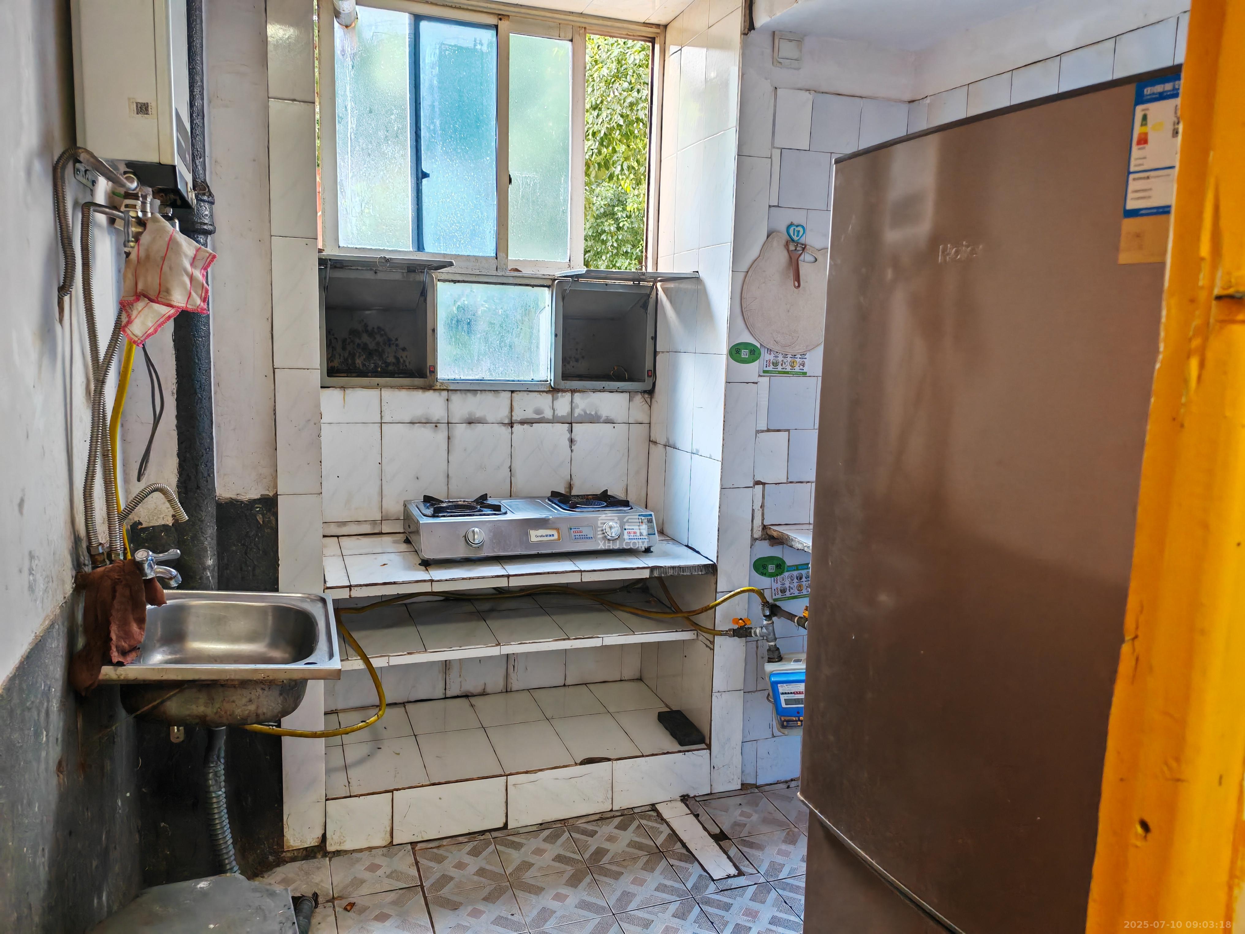 长沙花纸印刷厂宿舍  2室1厅1卫    1200.0元/月 长沙花纸印刷厂宿舍  2室1厅1卫    1200.0元/月室内图