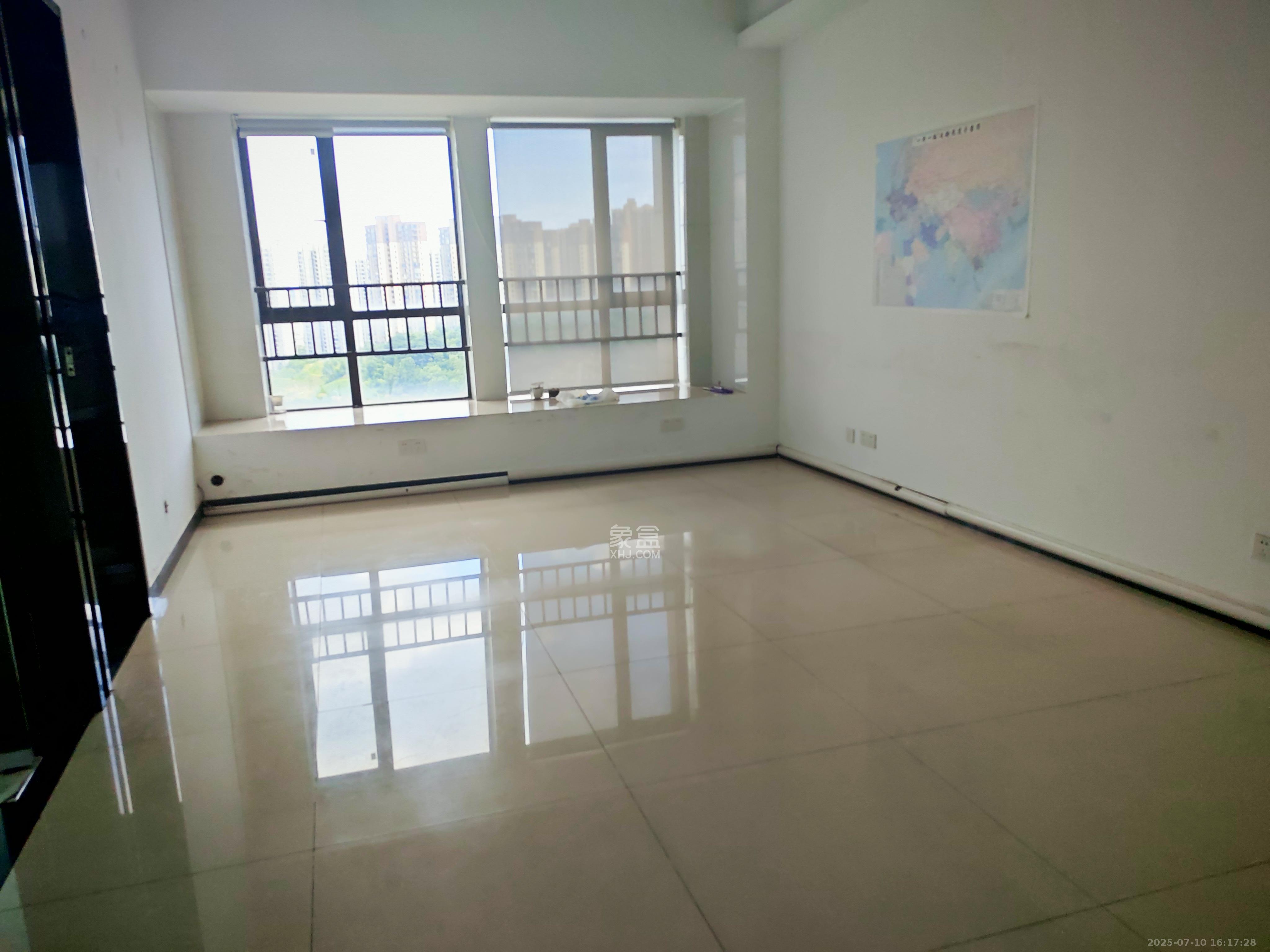 湘诚德峰小区A区 1室0厅0卫 1500.0元/月 湘诚德峰小区A区 1室0厅0卫 1500.0元/月室内图