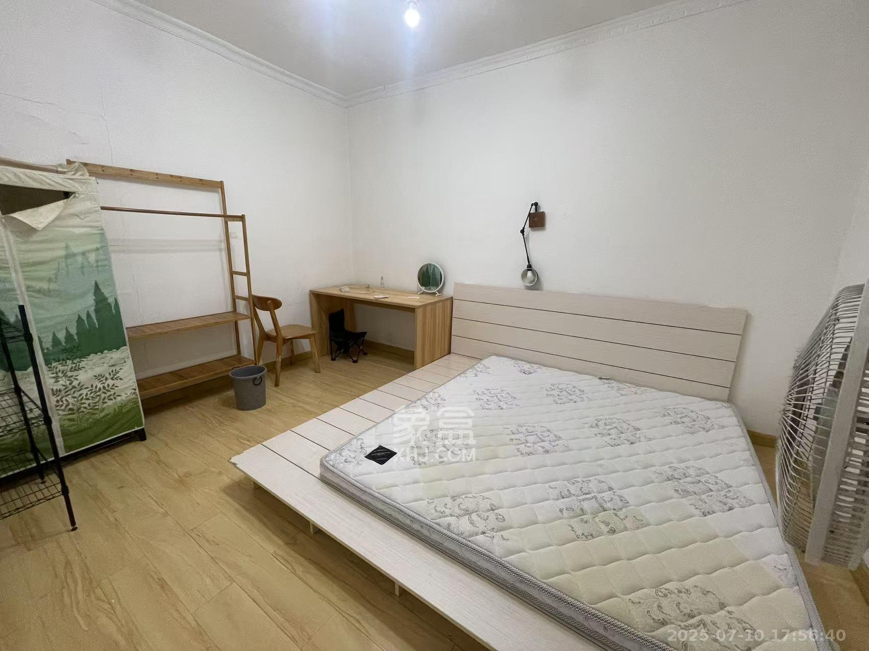 物贸小区  2室1厅1卫   1700.00元/月室内图