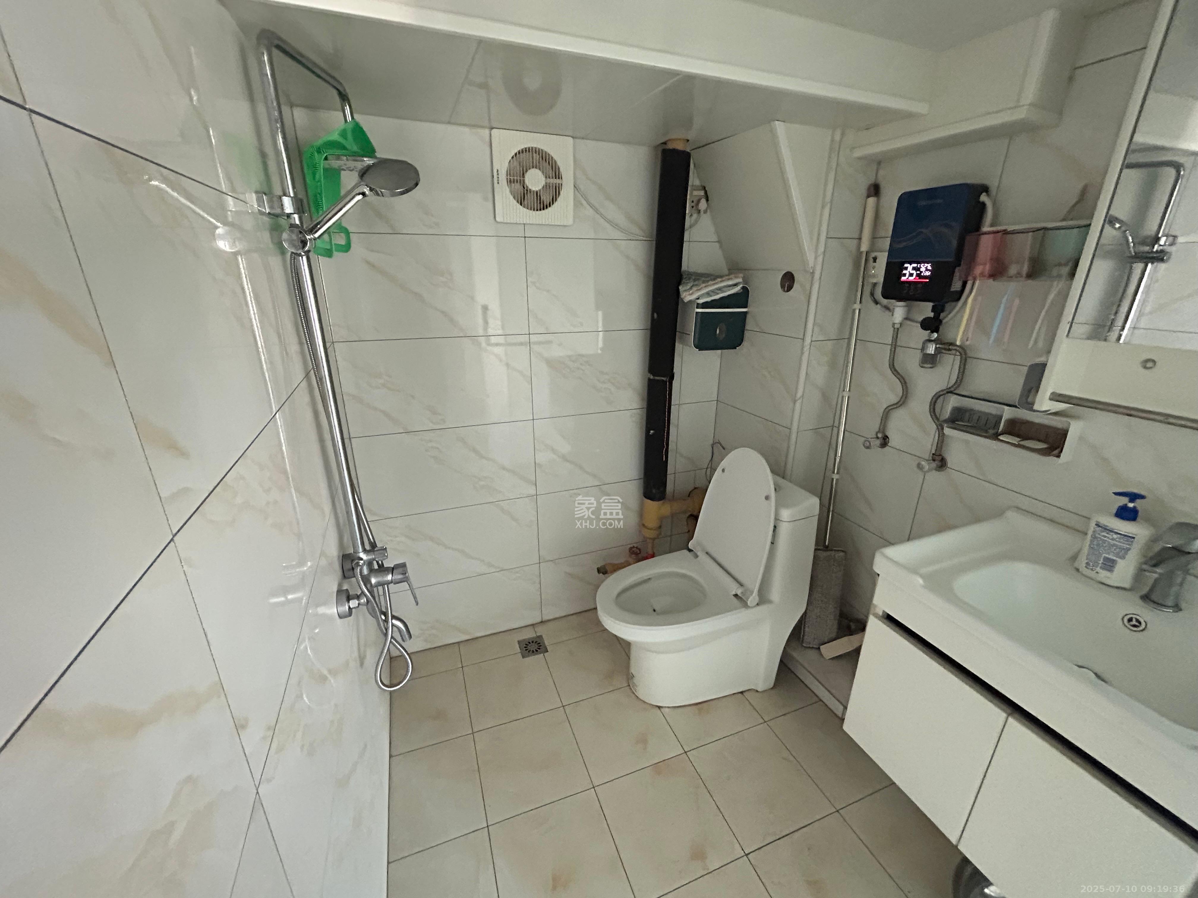 君合新城玺樾 3室2厅1卫 1800.0元/月 君合新城玺樾 3室2厅1卫 1800.0元/月室内图