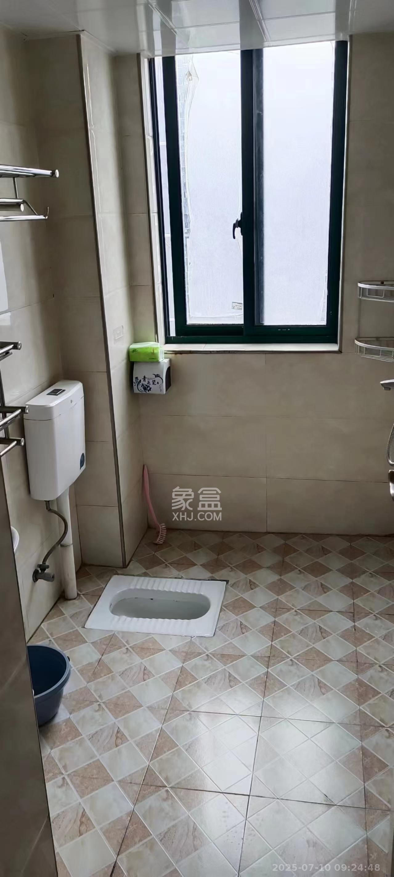 岳北和苑  2室2厅1卫   2500.00元/月室内图