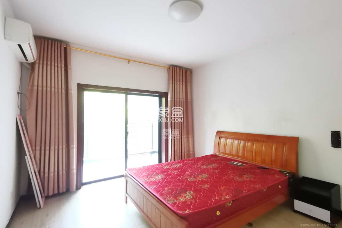 世纪桃花苑  2室2厅1卫    1700.0元/月 世纪桃花苑  2室2厅1卫    1700.0元/月室内图