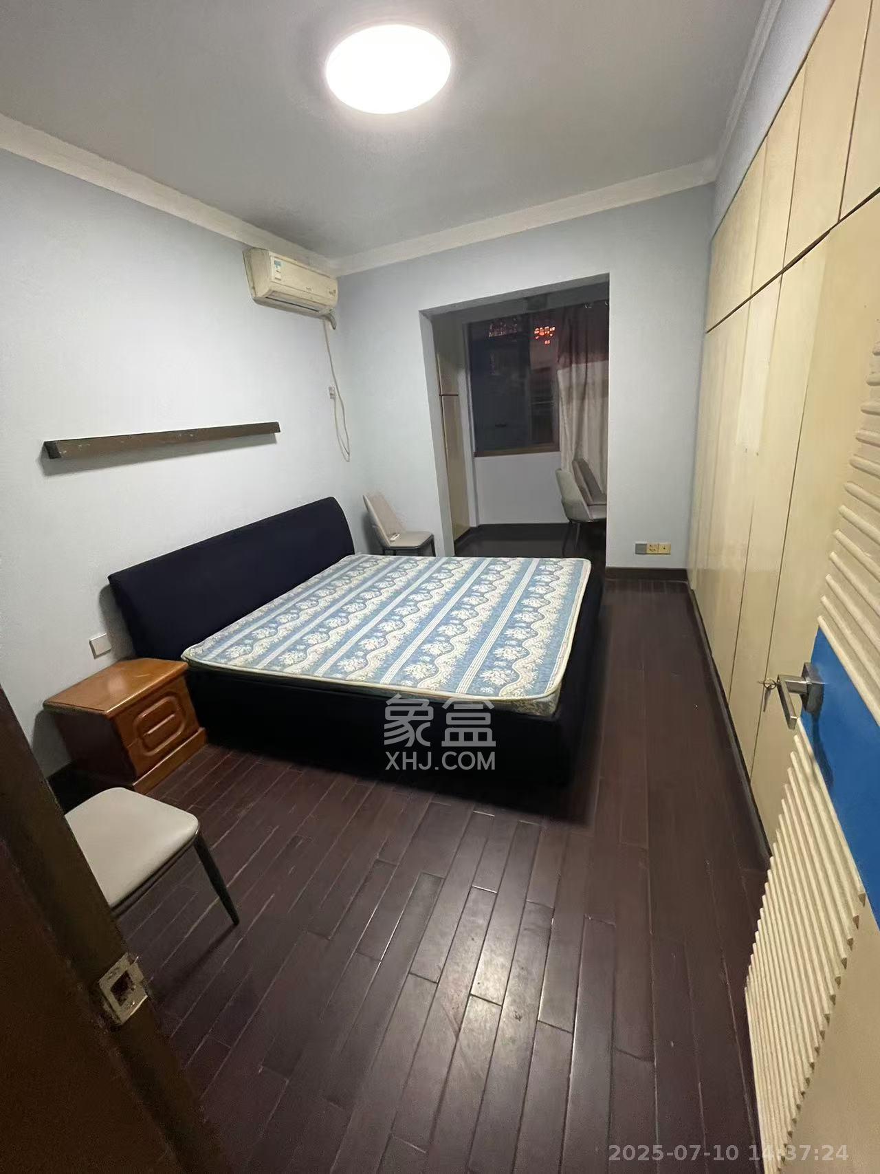 岳麓区教师村 3室2厅2卫 2600.0元/月 岳麓区教师村 3室2厅2卫 2600.0元/月室内图