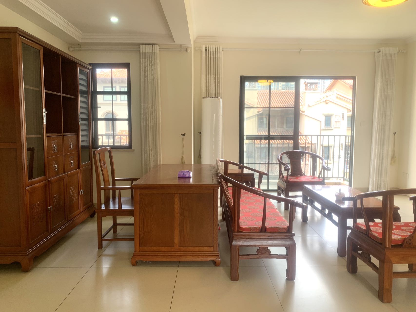 美林谷  2室2厅1卫    350.0万 美林谷  2室2厅1卫    350.0万客厅