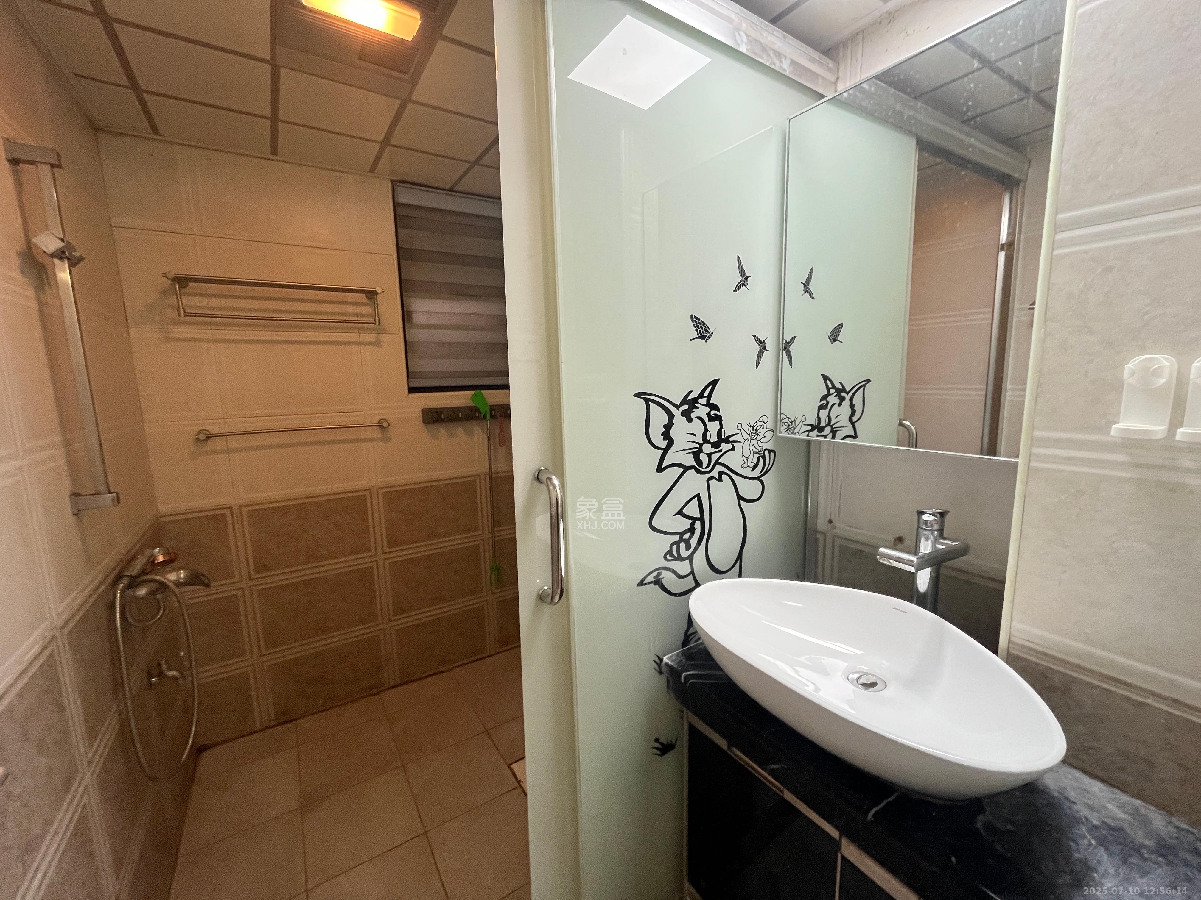 城市花园  3室2厅1卫   3500.00元/月室内图