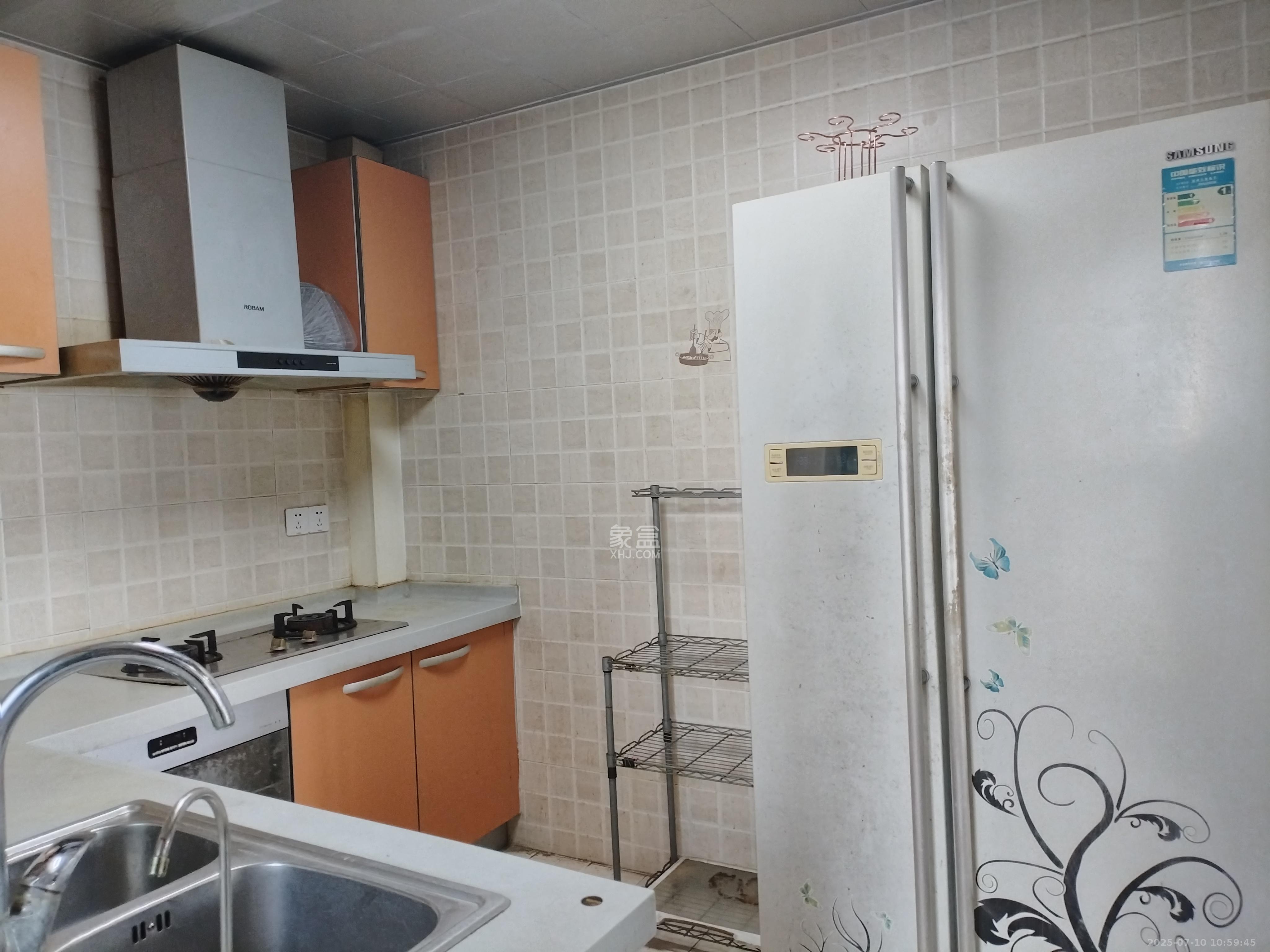 滨江金座 3室2厅2卫 2800.0元/月 滨江金座 3室2厅2卫 2800.0元/月室内图