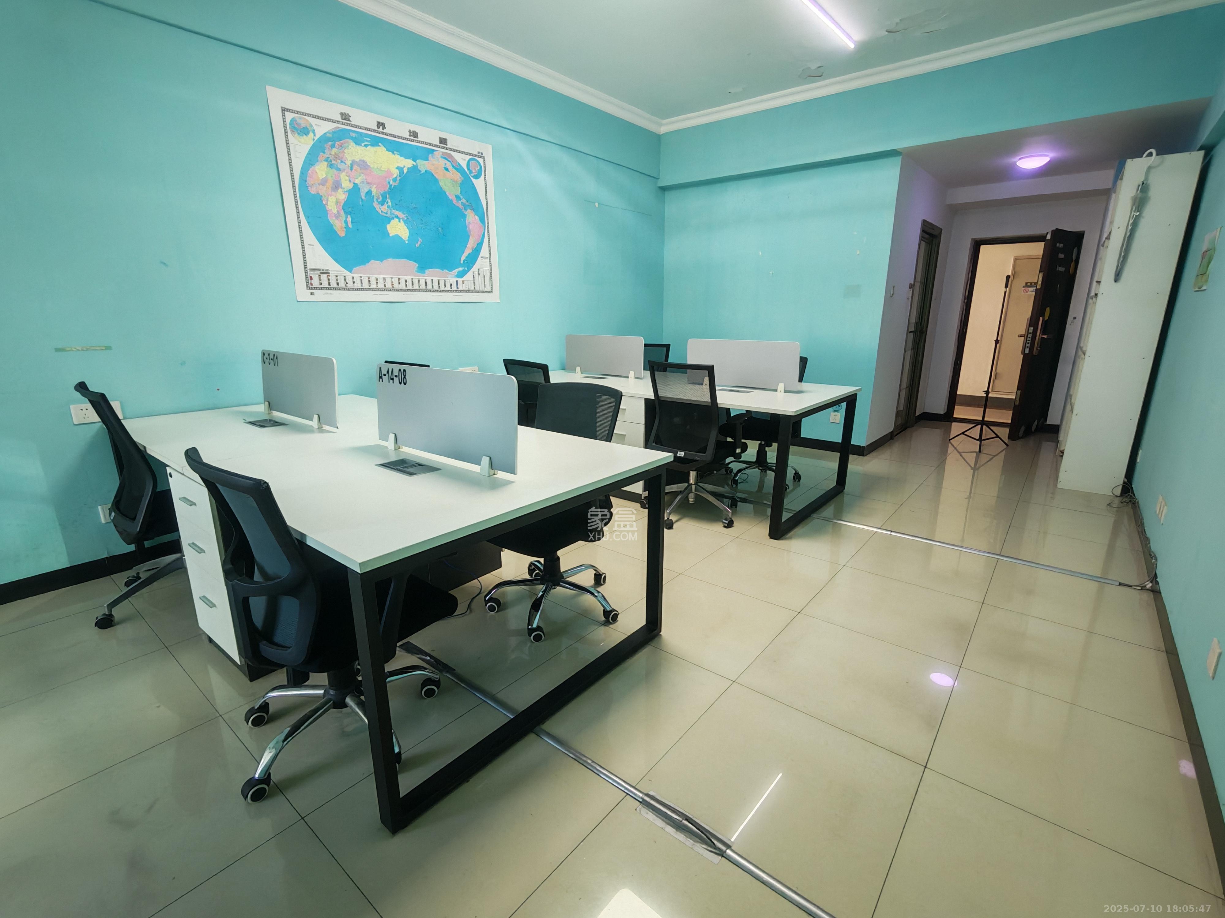 奥克斯广场 1室0厅1卫 1800.0元/月 奥克斯广场 1室0厅1卫 1800.0元/月室内图