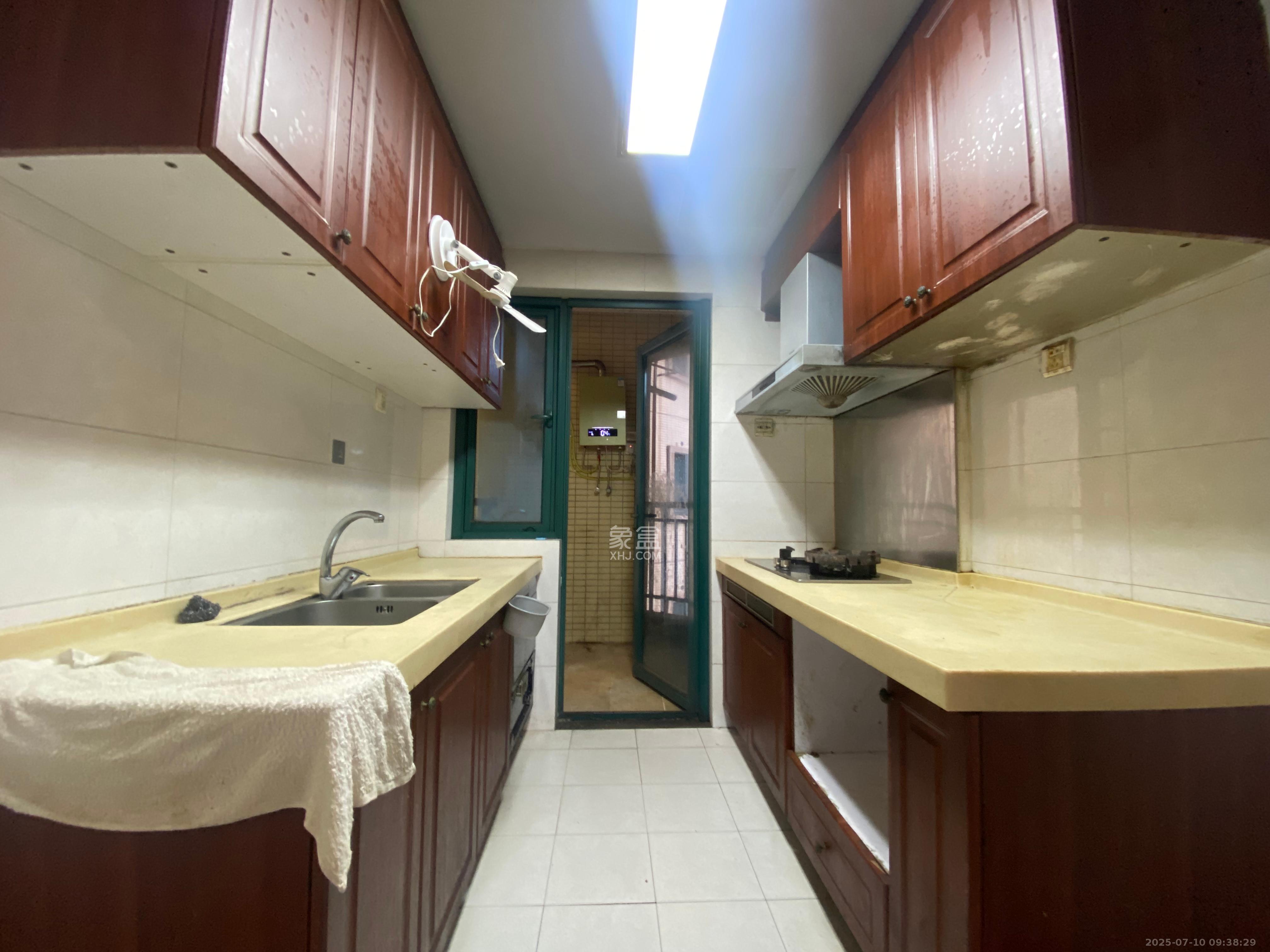 恒大名都  3室2厅2卫    1800.0元/月 恒大名都  3室2厅2卫    1800.0元/月室内图