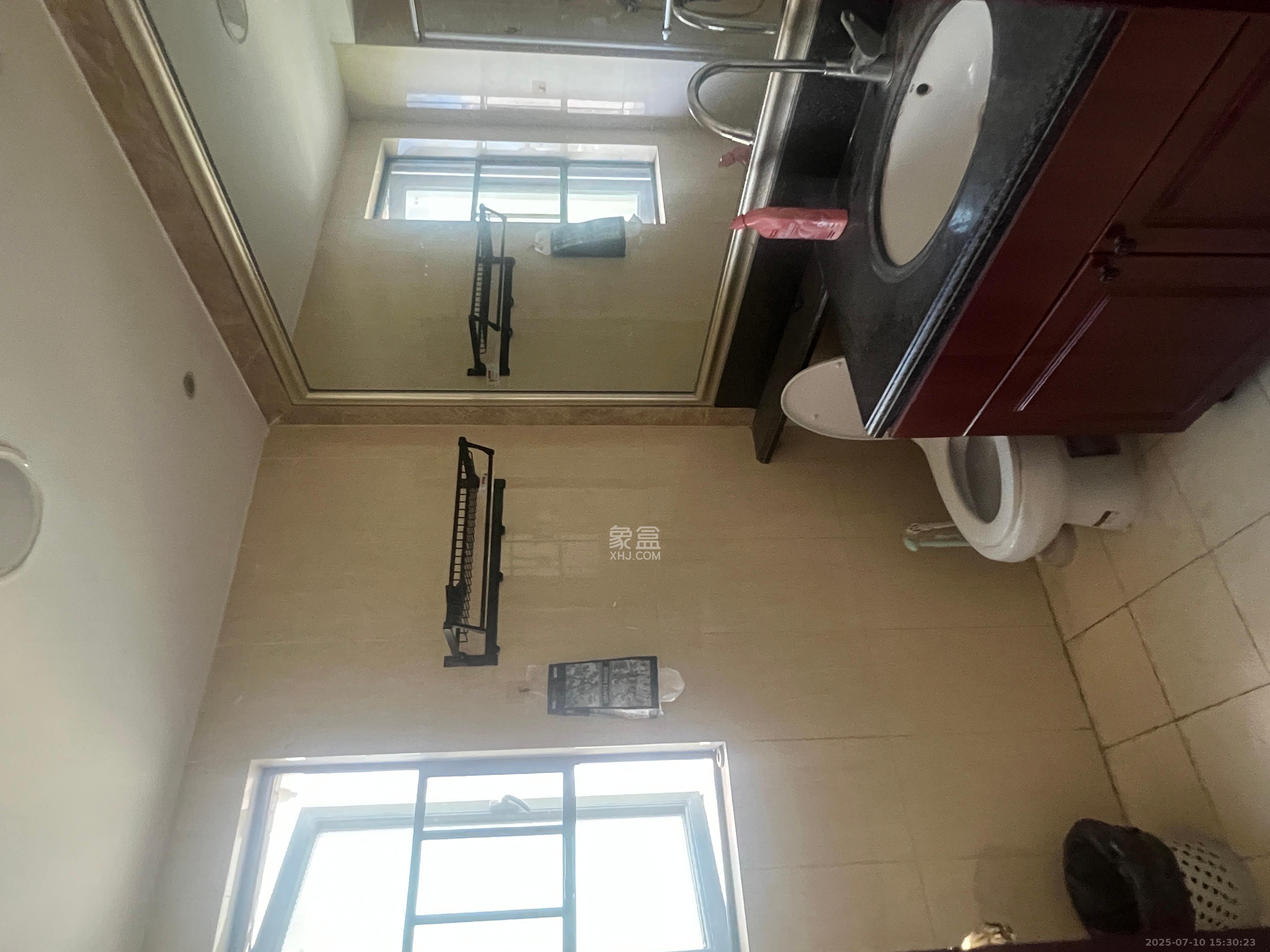 恒大御景湾  4室2厅2卫   3500.00元/月室内图