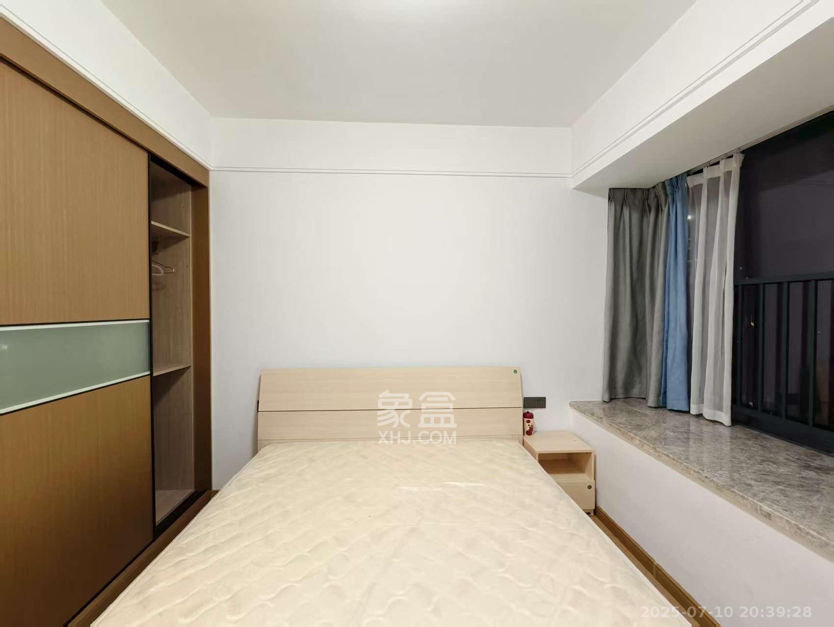长房云西府一期  3室2厅1卫    2700.0元/月室内图