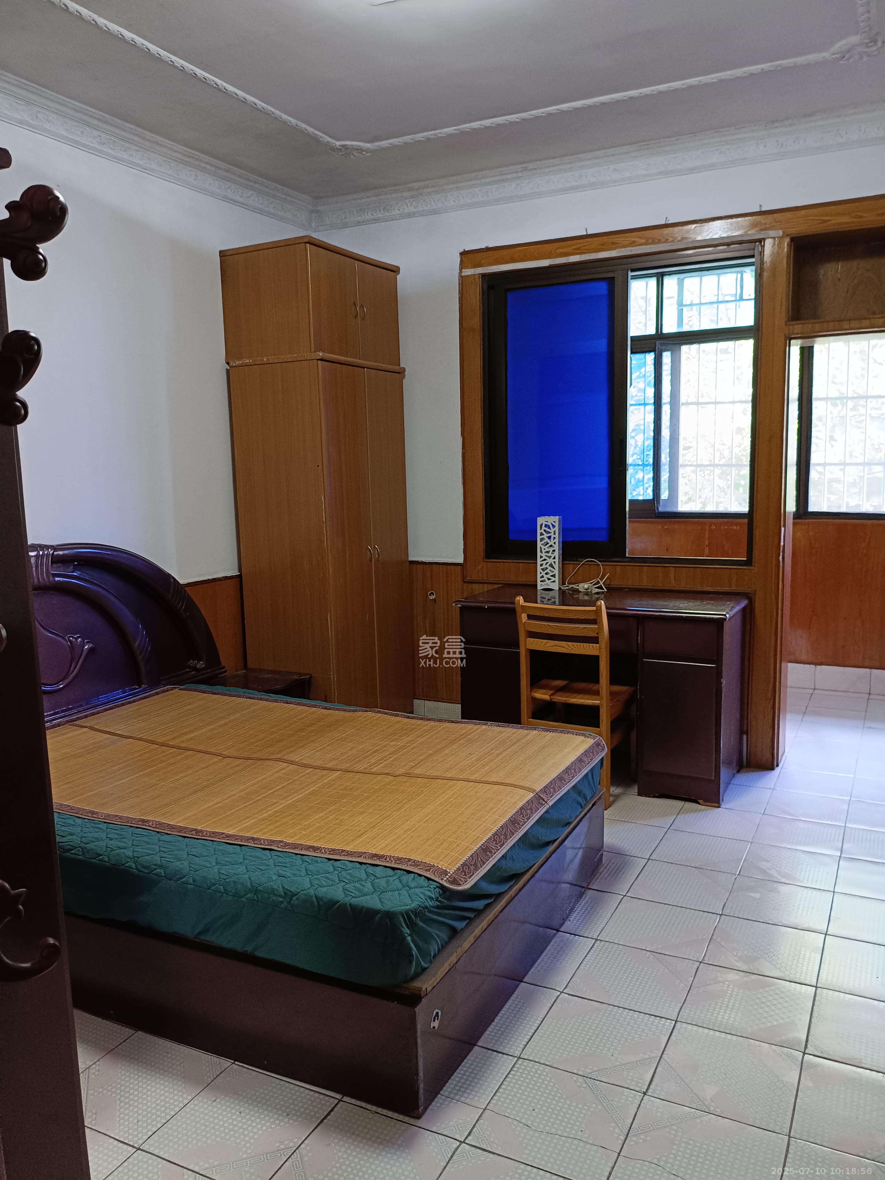 乡镇公寓 2室1厅1卫 1800.0元/月 乡镇公寓 2室1厅1卫 1800.0元/月室内图