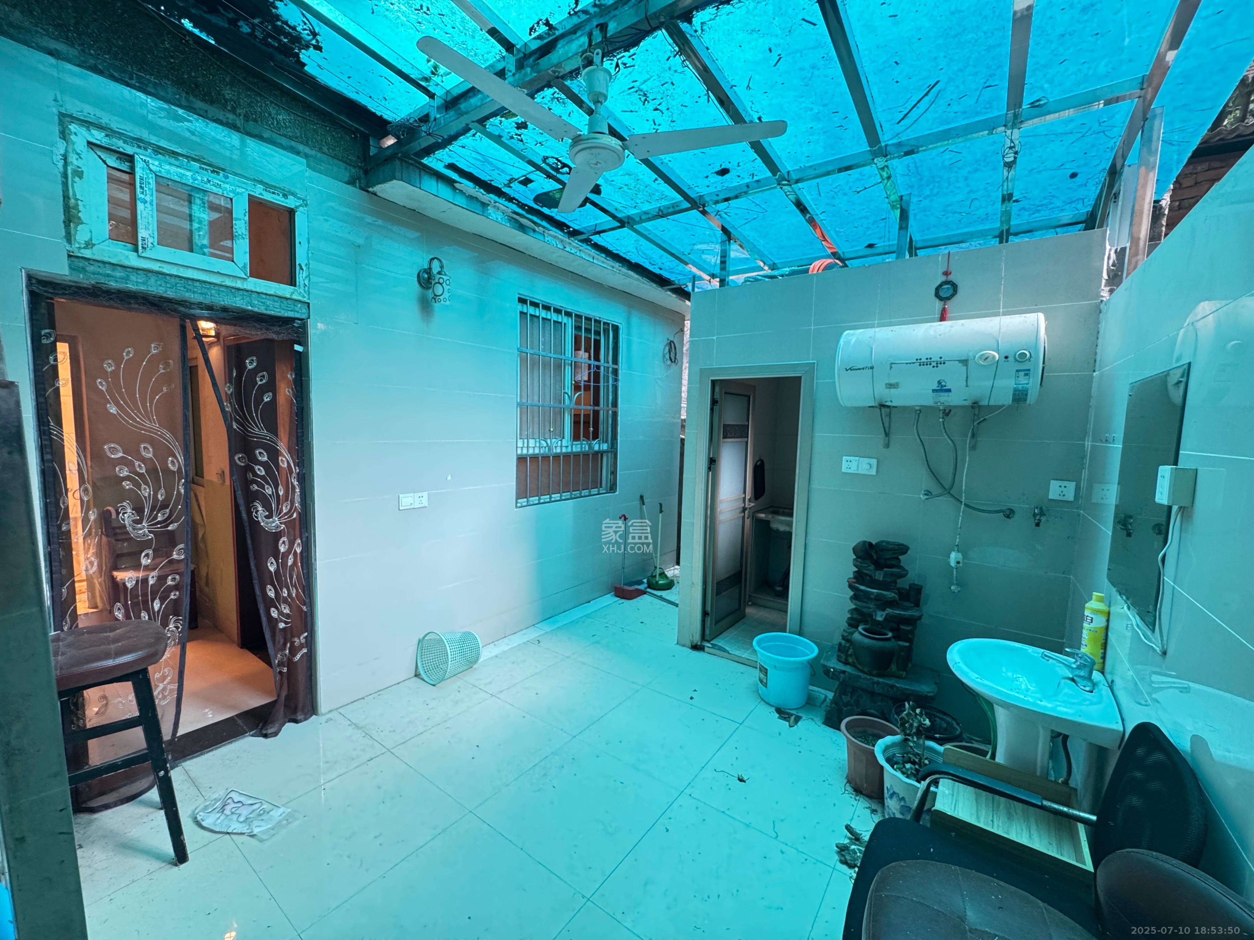 人民中路窑岭湘剧院单位房  2室1厅1卫    1200.0元/月室内图