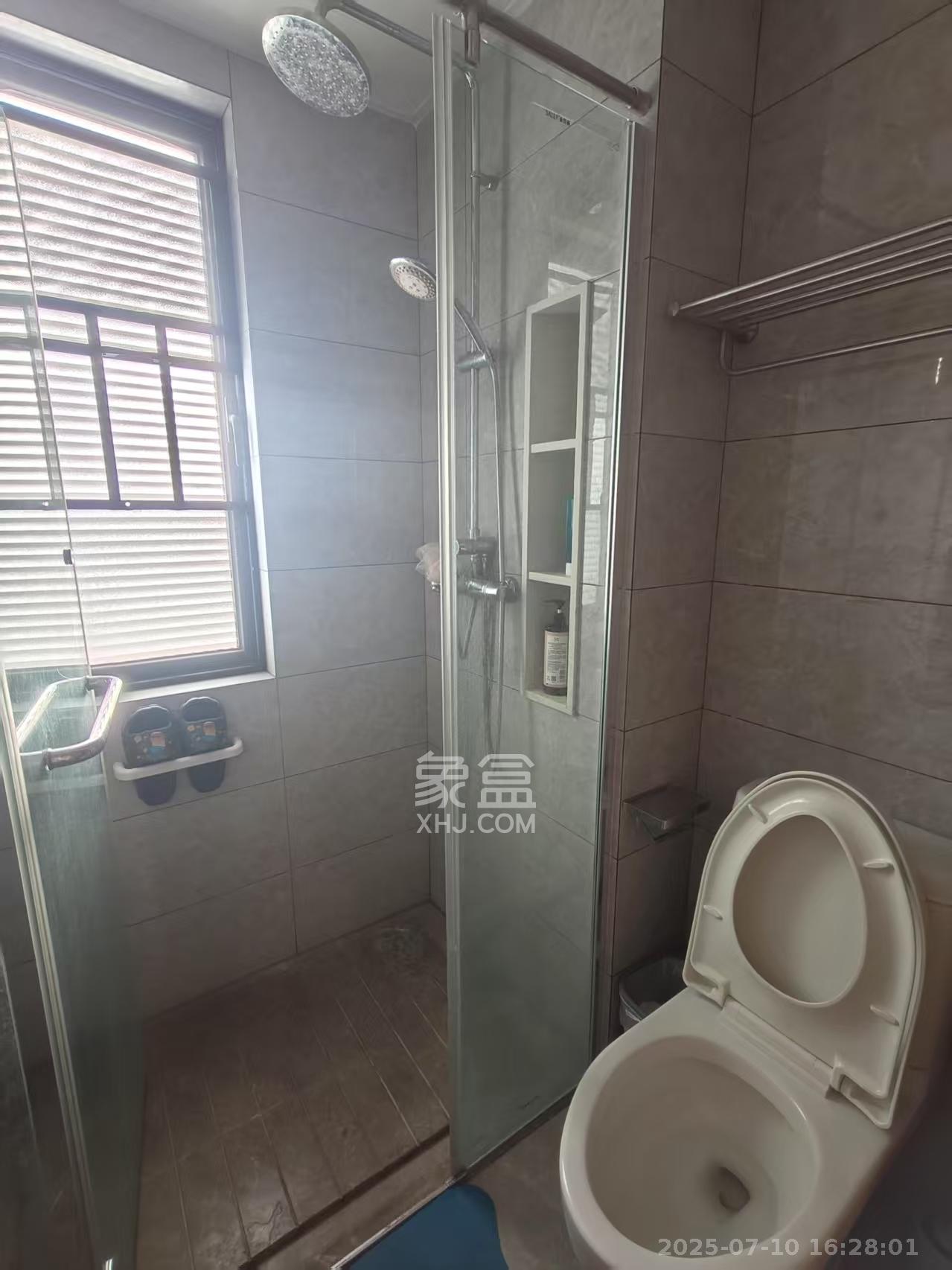 爱家当代境  4室2厅2卫   3600.00元/月室内图