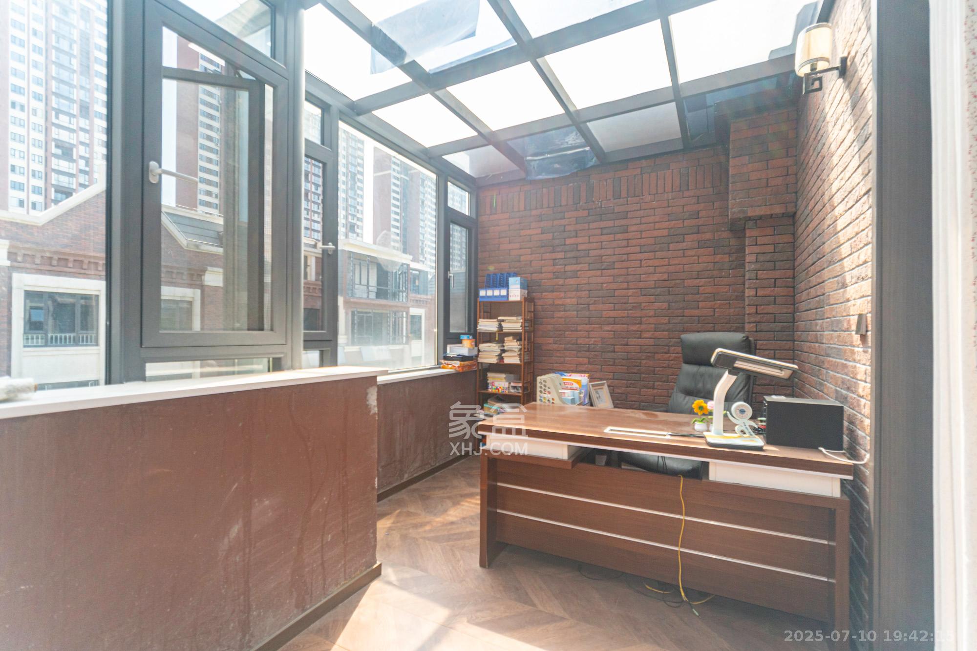 金地艺境 6室3厅2卫 246.8万 金地艺境 6室3厅2卫 246.8万其他