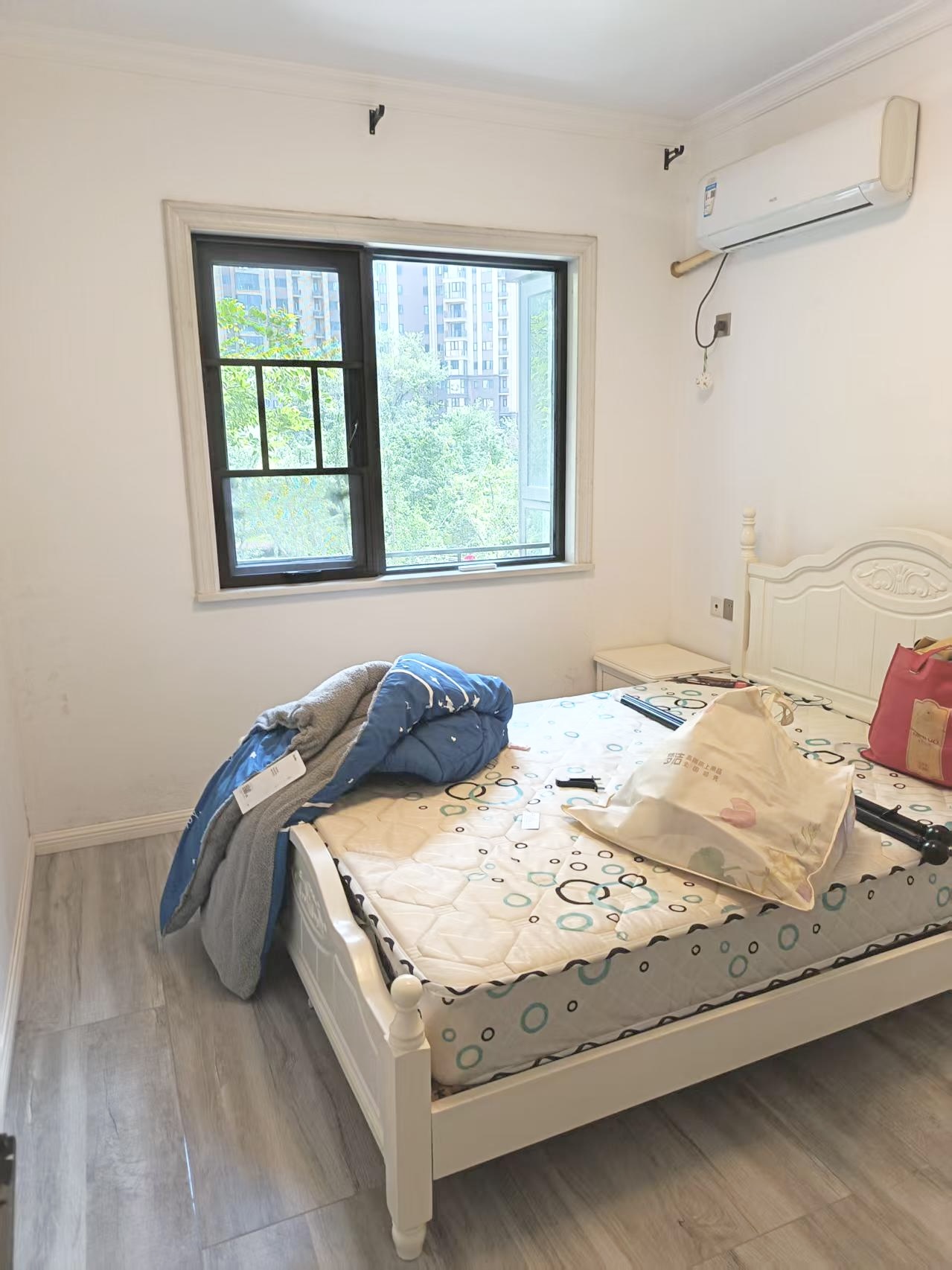 保利中央公馆  3室2厅2卫   2600.00元/月室内图