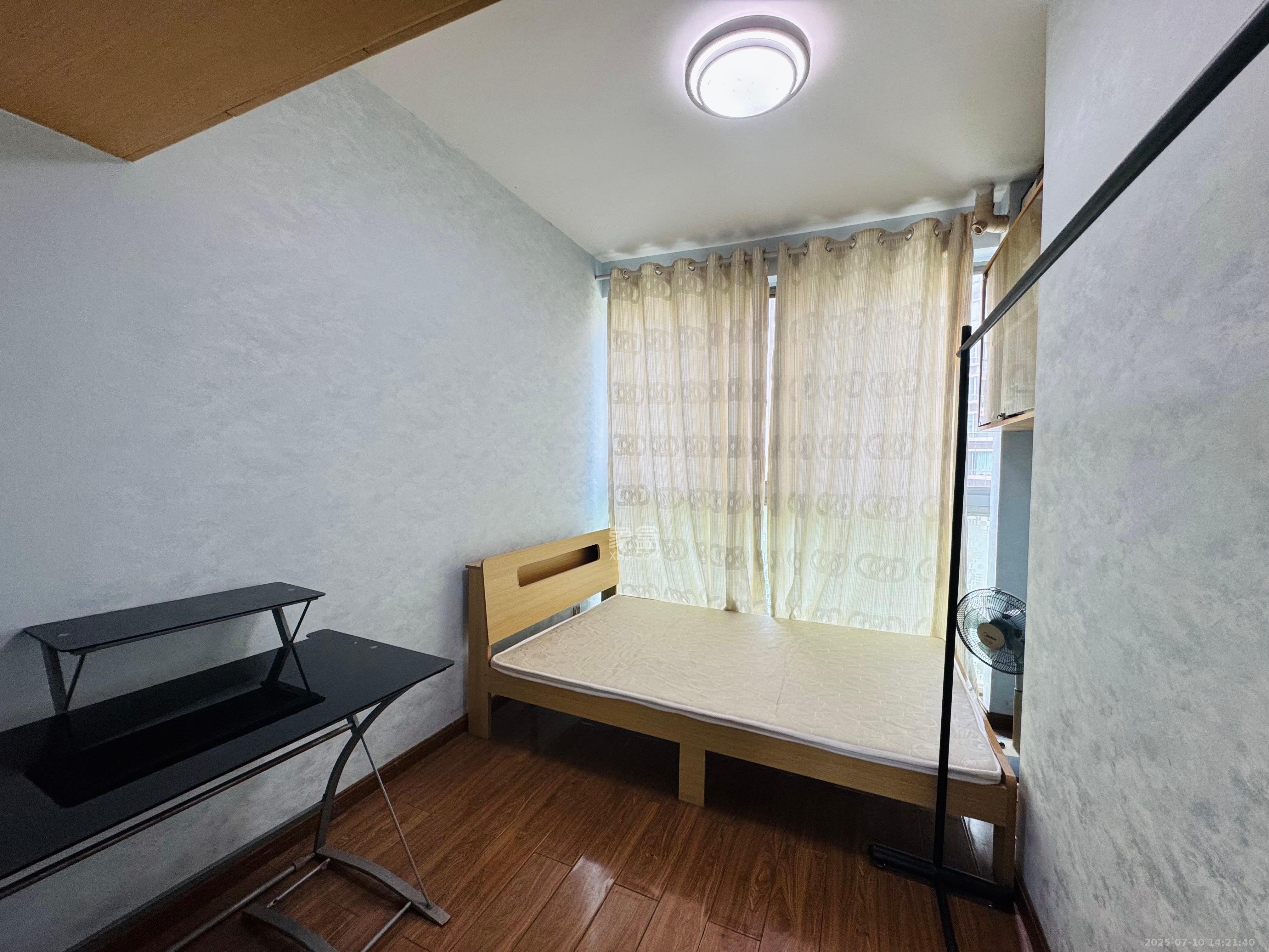 新城新世界一二三期 3室2厅1卫 2400.0元/月 新城新世界一二三期 3室2厅1卫 2400.0元/月室内图