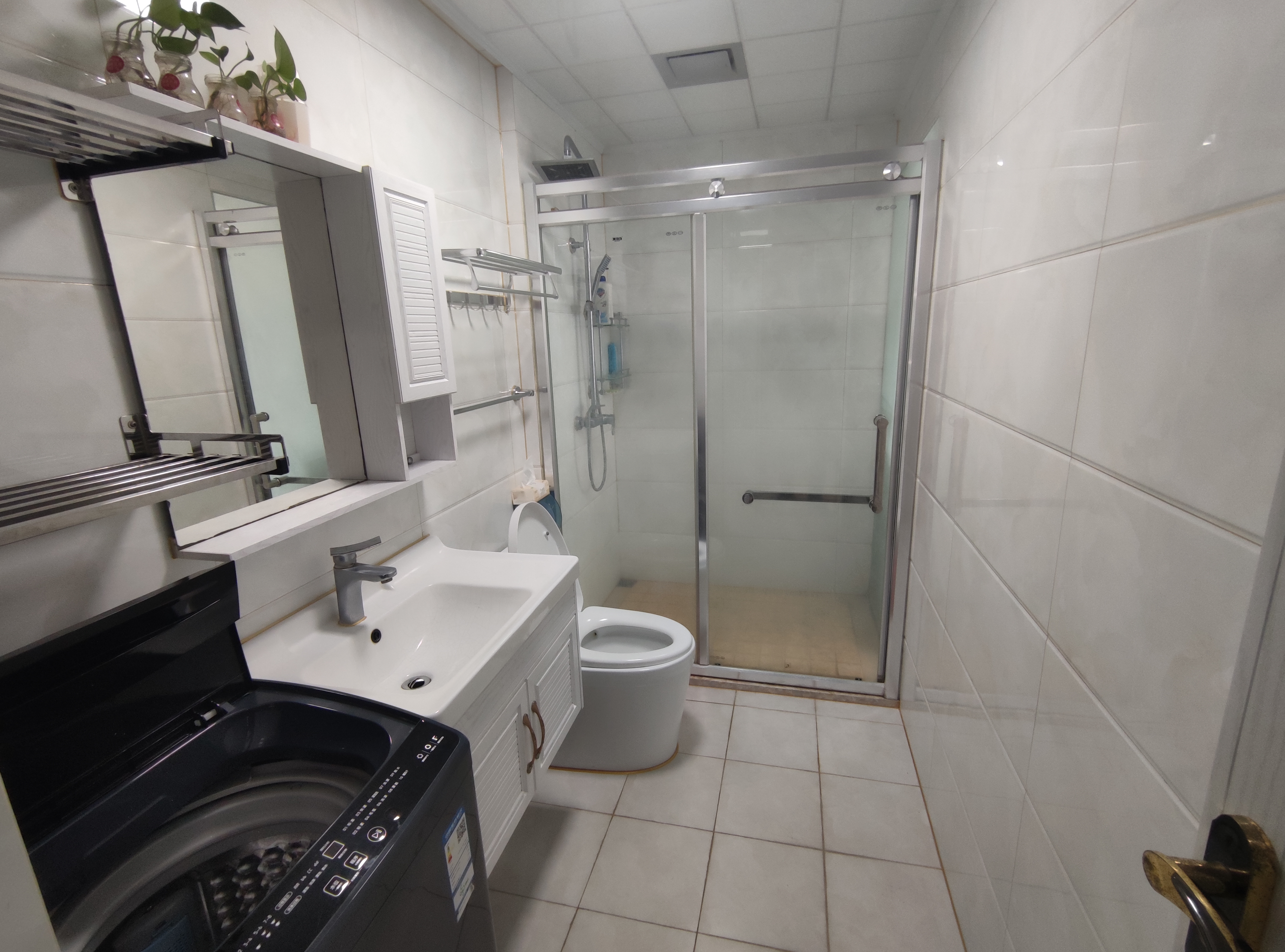 衡阳大厦 1室0厅1卫 1700.0元/月 衡阳大厦 1室0厅1卫 1700.0元/月室内图