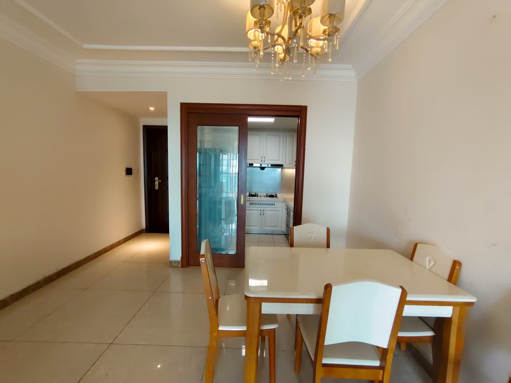 恒大绿洲 3室2厅2卫 2000.0元/月 恒大绿洲 3室2厅2卫 2000.0元/月室内图