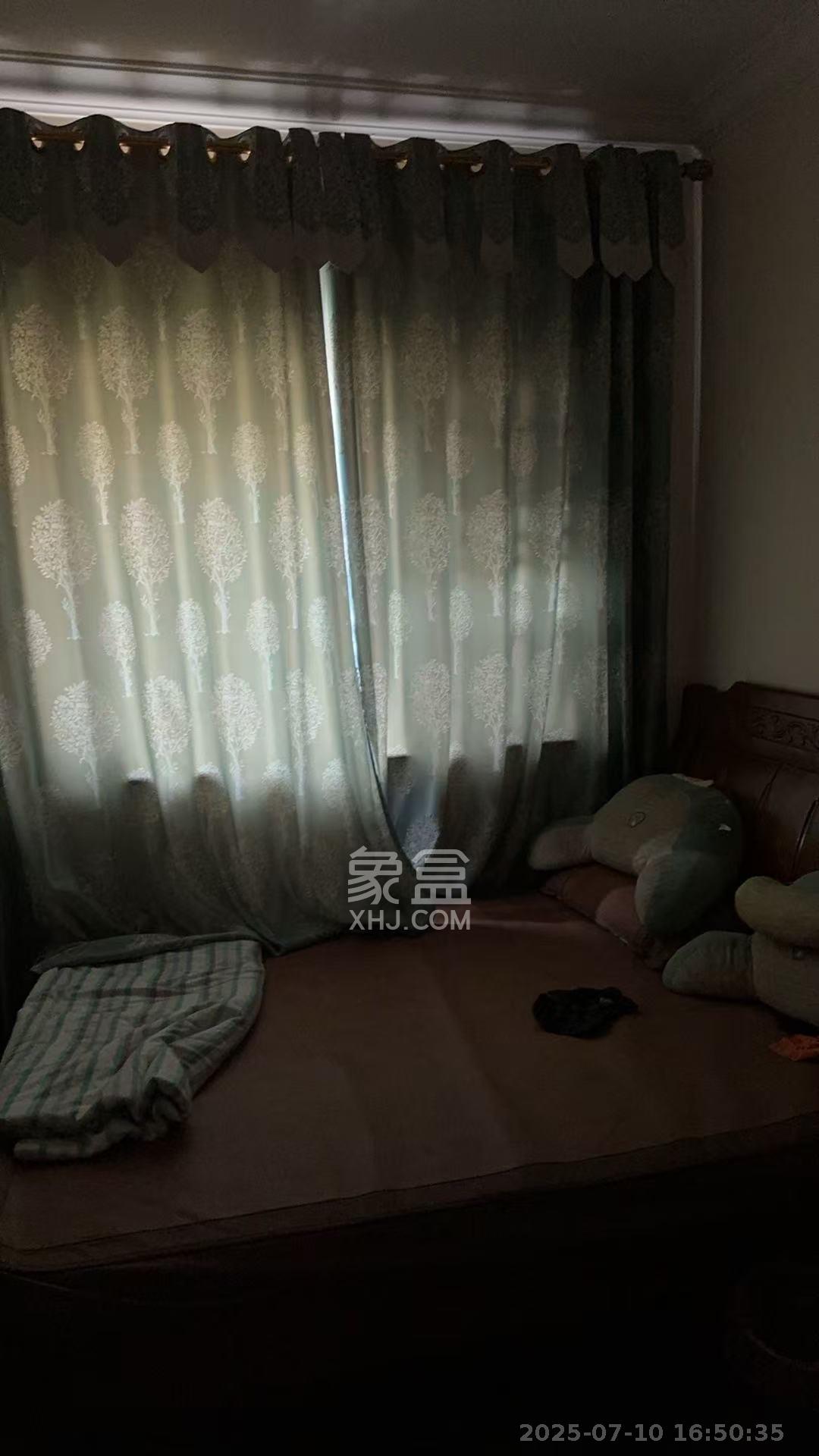 恒大翡翠华庭  4室2厅2卫   3000.00元/月室内图