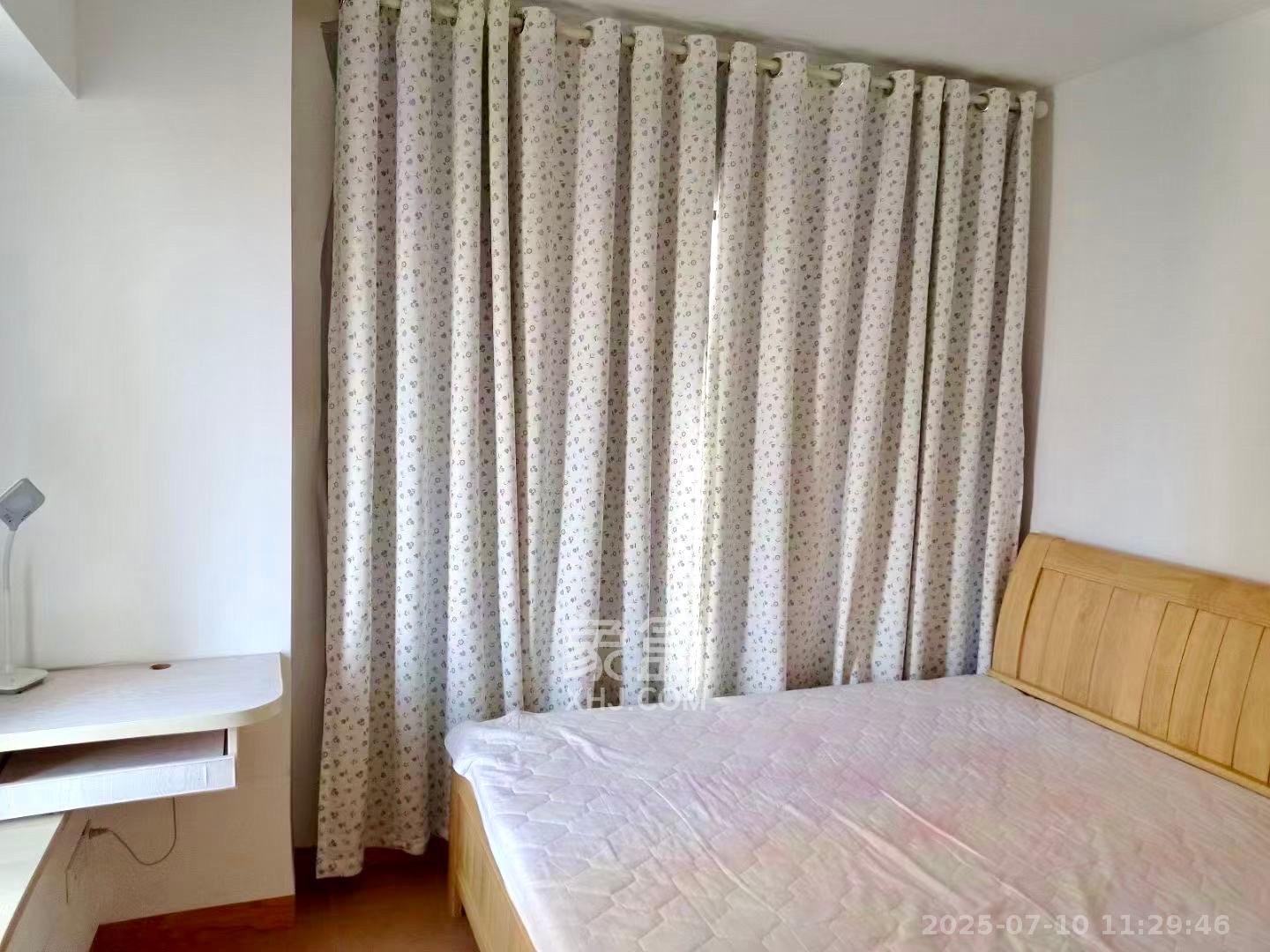 万象美域  1室1厅1卫   1600.00元/月室内图