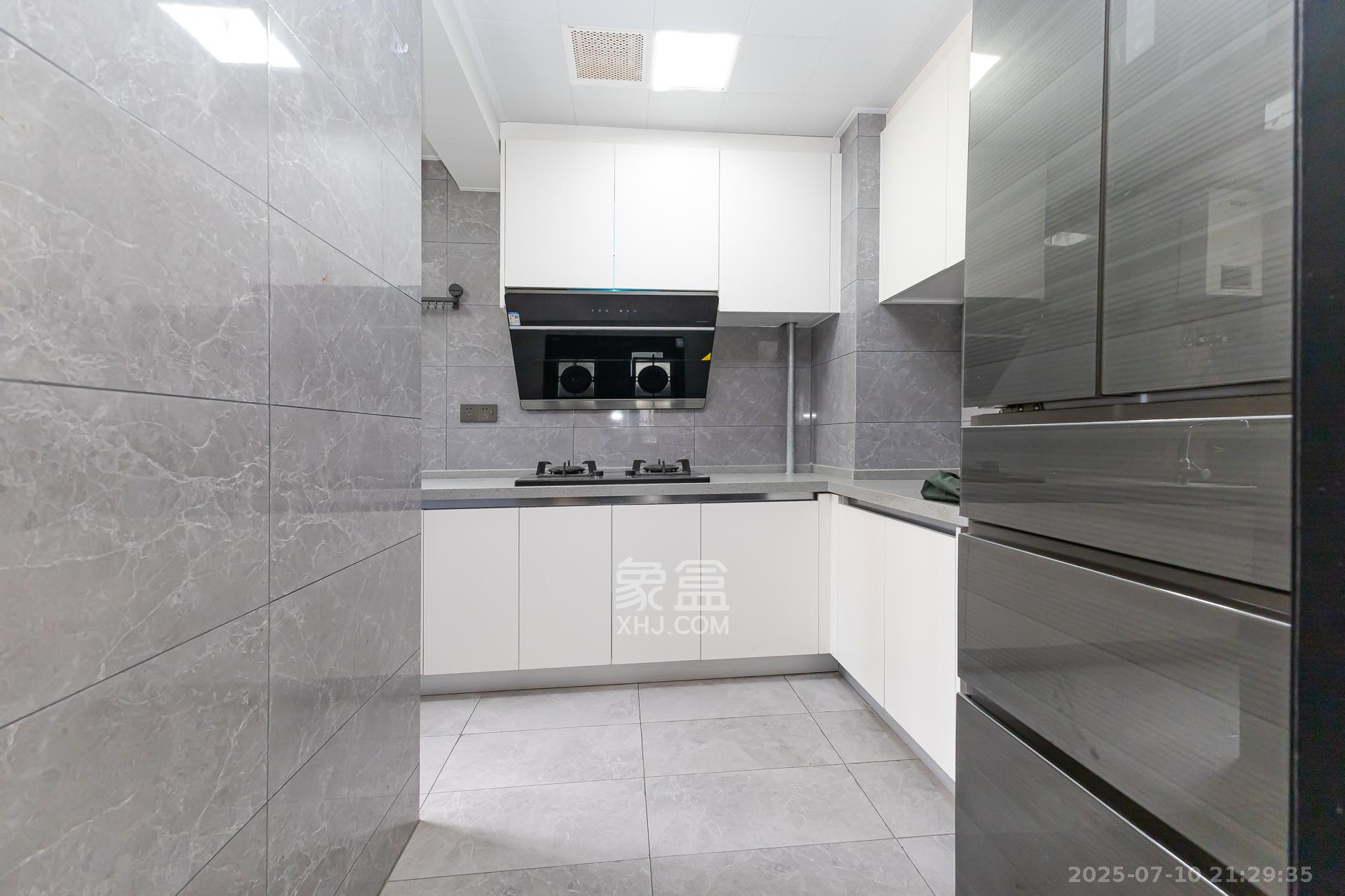 润和滨江府 3室2厅2卫 105.0万 润和滨江府 3室2厅2卫 105.0万厨房