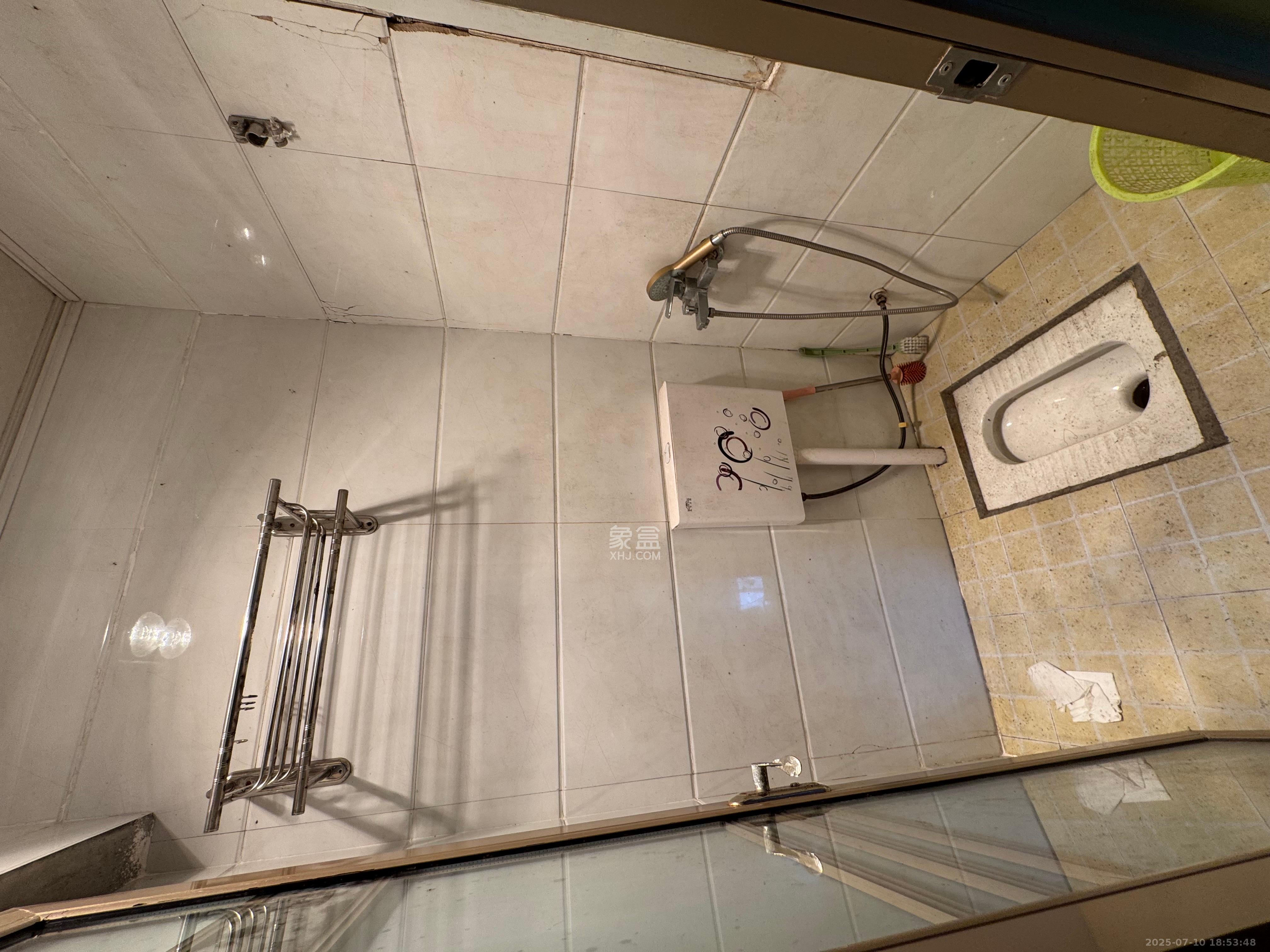 人民中路窑岭湘剧院单位房  2室1厅1卫    1200.0元/月室内图