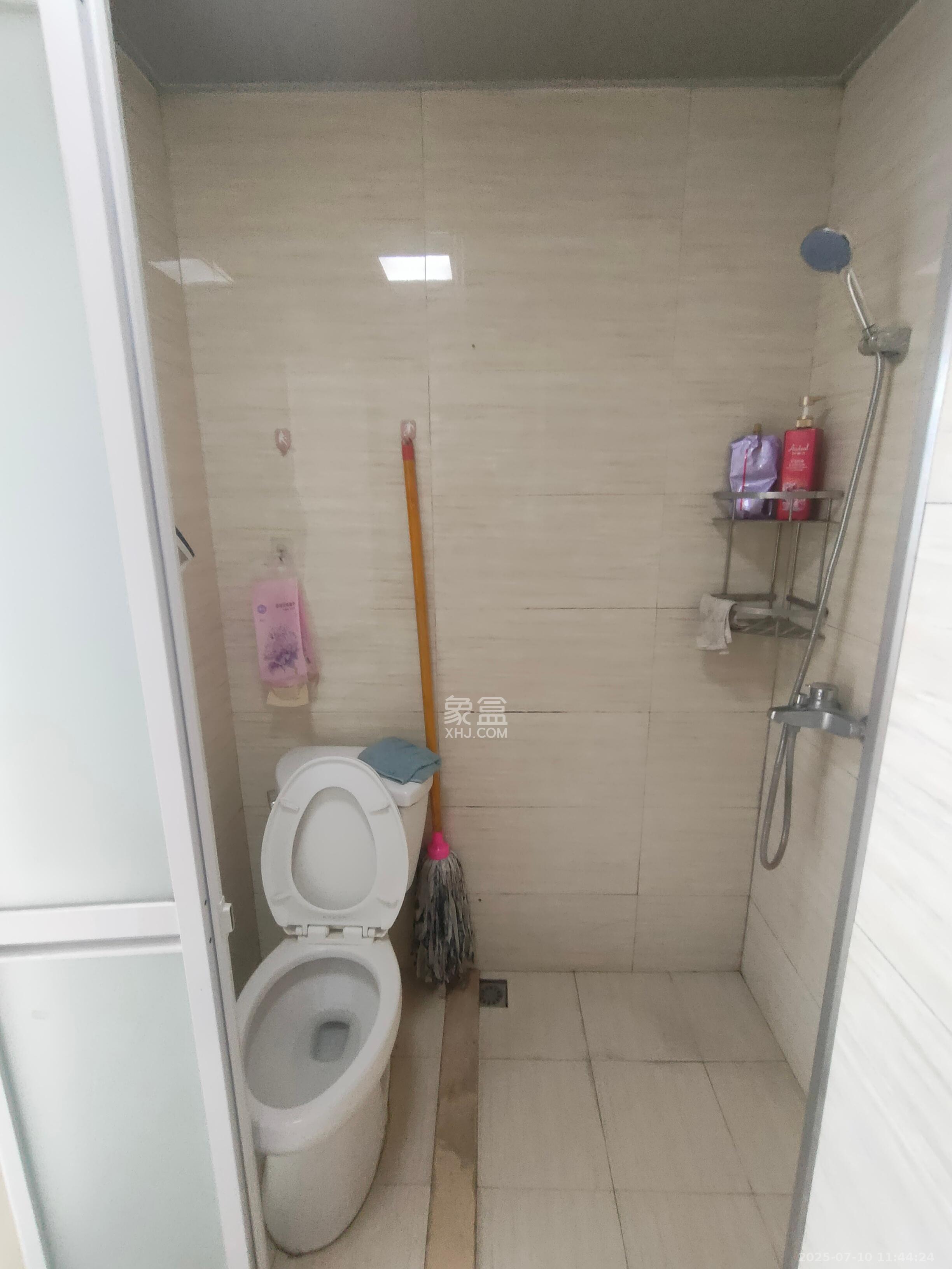 中建木莲工社  2室2厅1卫   2100.00元/月室内图