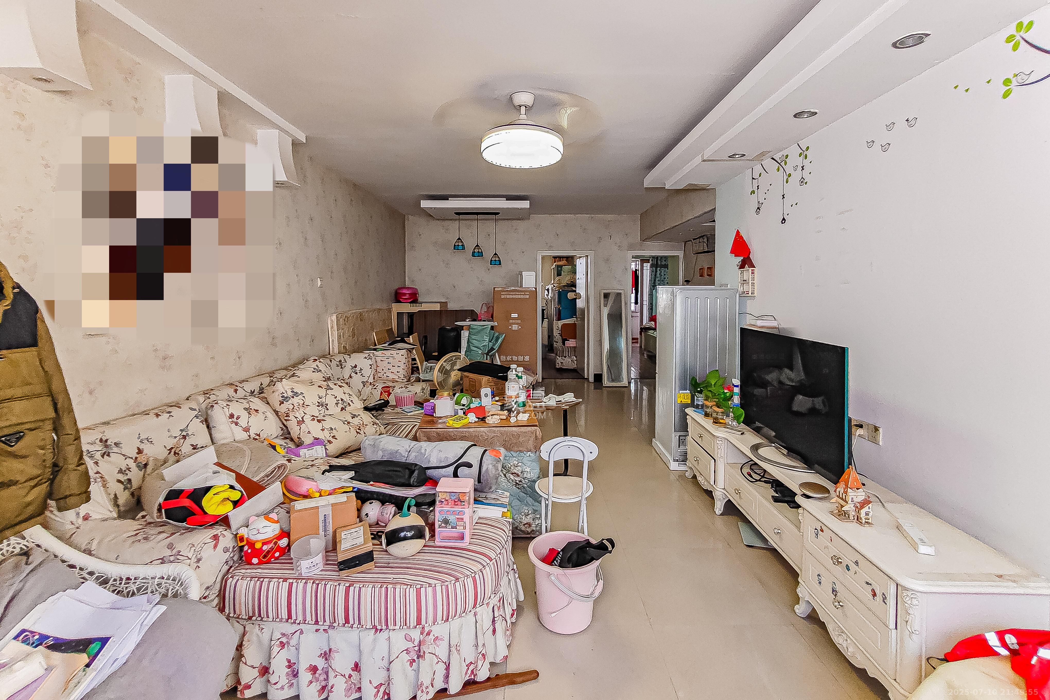 桔园小区1-8片 2室2厅1卫 61.0万 桔园小区1-8片 2室2厅1卫 61.0万客厅