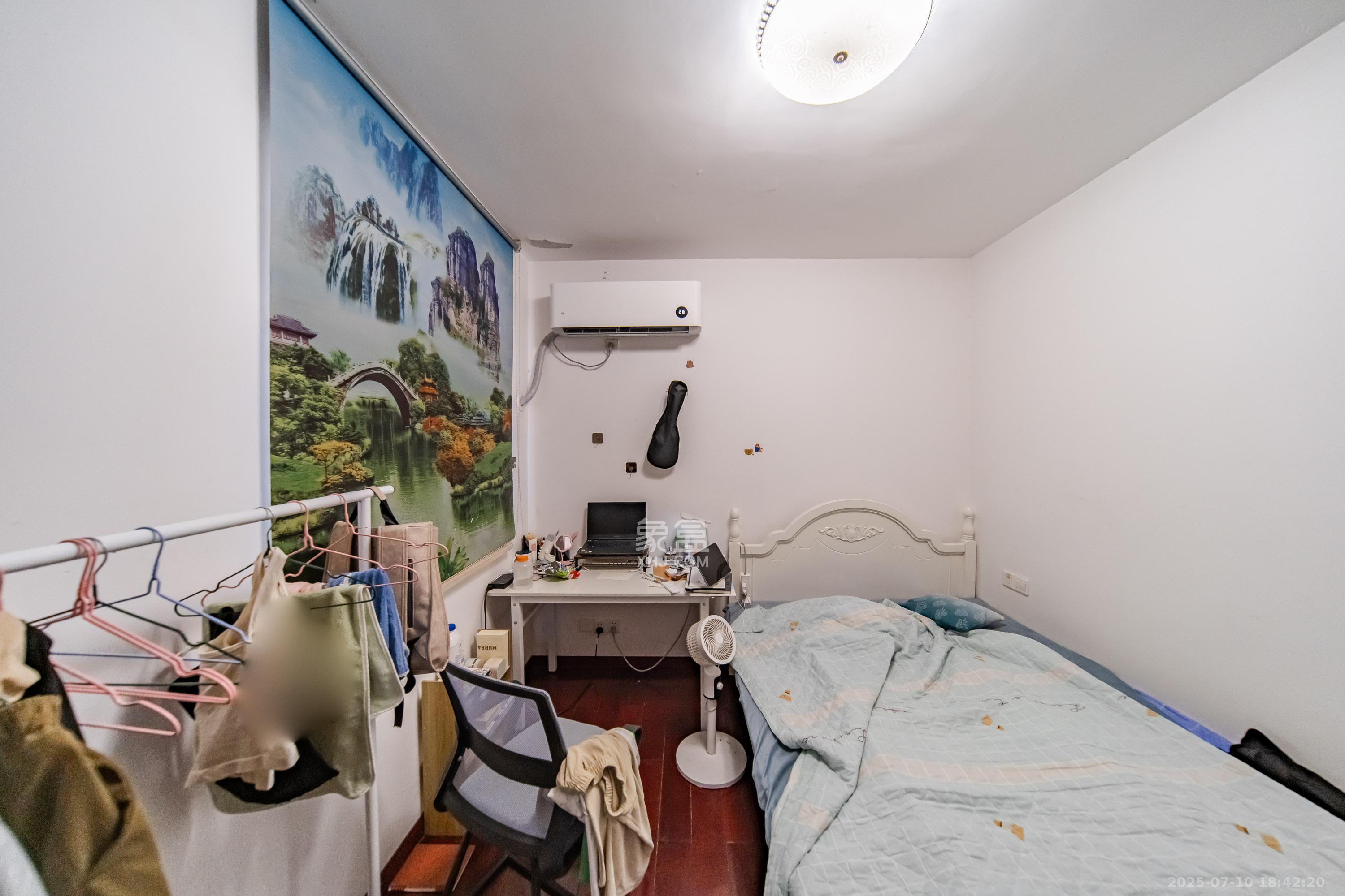 诚兴园 2室2厅1卫 56.0万 诚兴园 2室2厅1卫 56.0万卧室