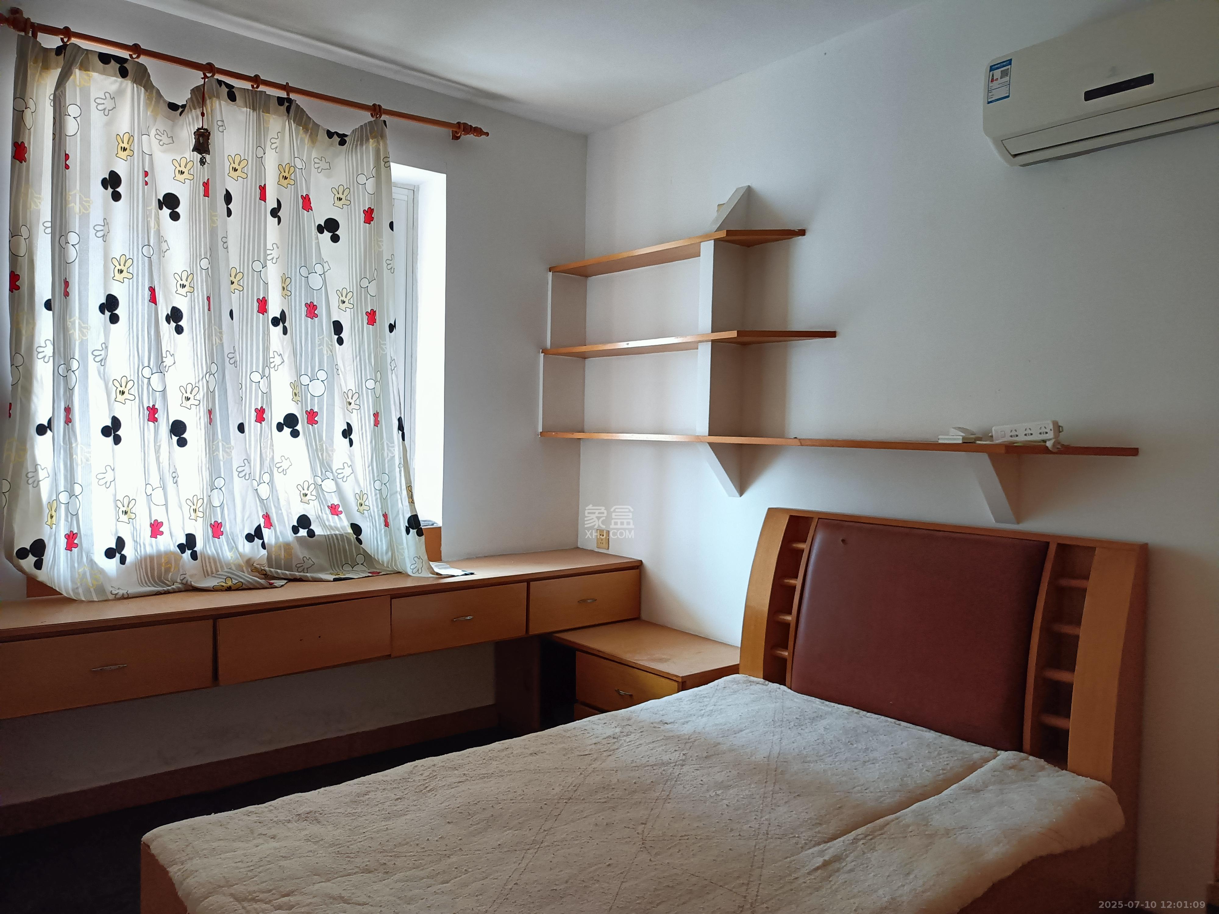 交通银行宿舍(浏城桥)  3室1厅2卫    2800.0元/月 交通银行宿舍(浏城桥)  3室1厅2卫    2800.0元/月室内图