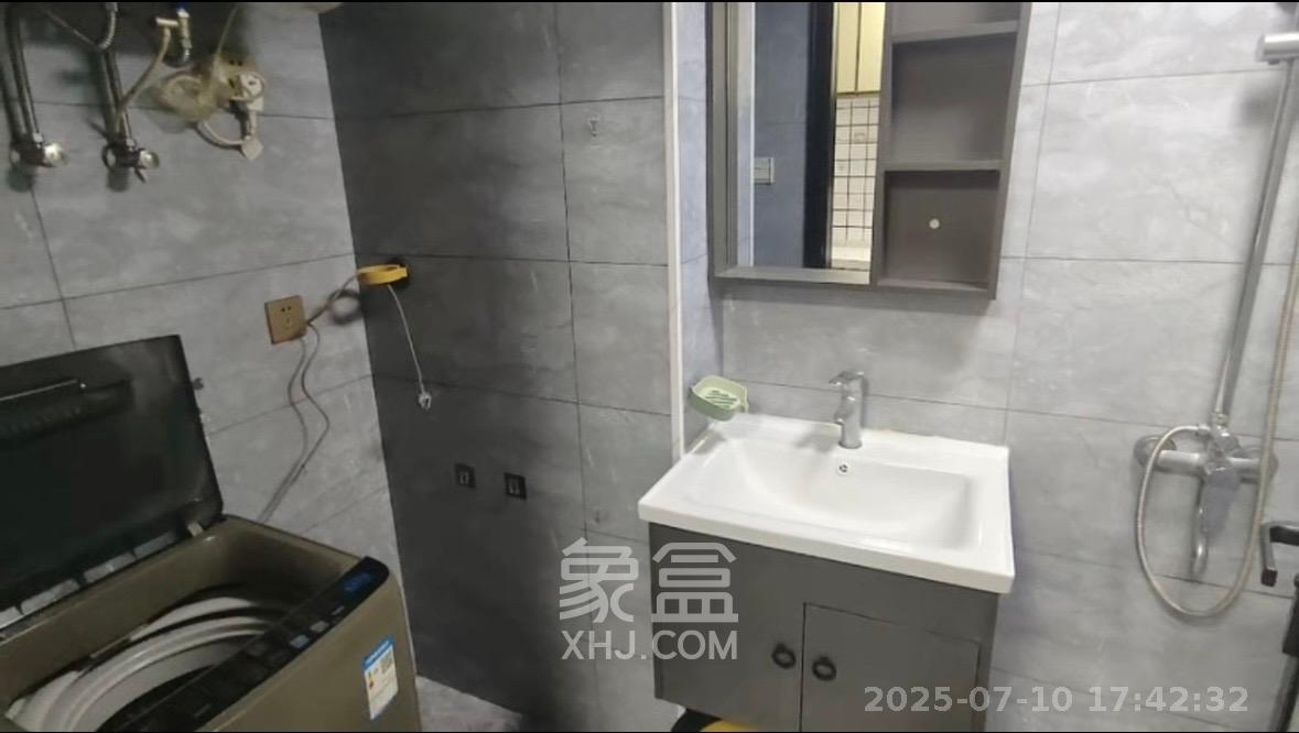 奥园城市天骄一期 1室0厅0卫 1600.0元/月 奥园城市天骄一期 1室0厅0卫 1600.0元/月室内图