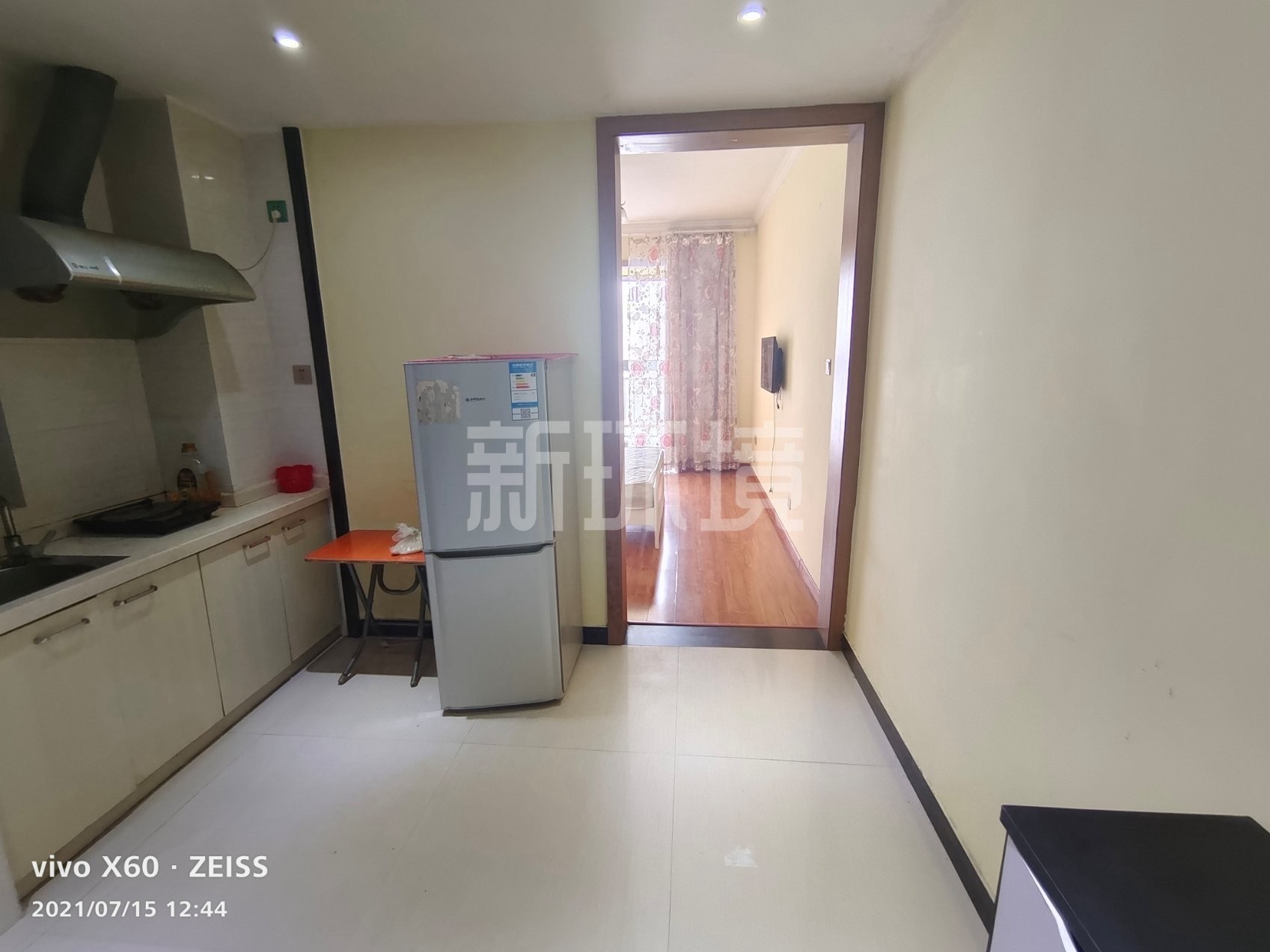 山水印象  1室1厅1卫   1000.00元/月室内图
