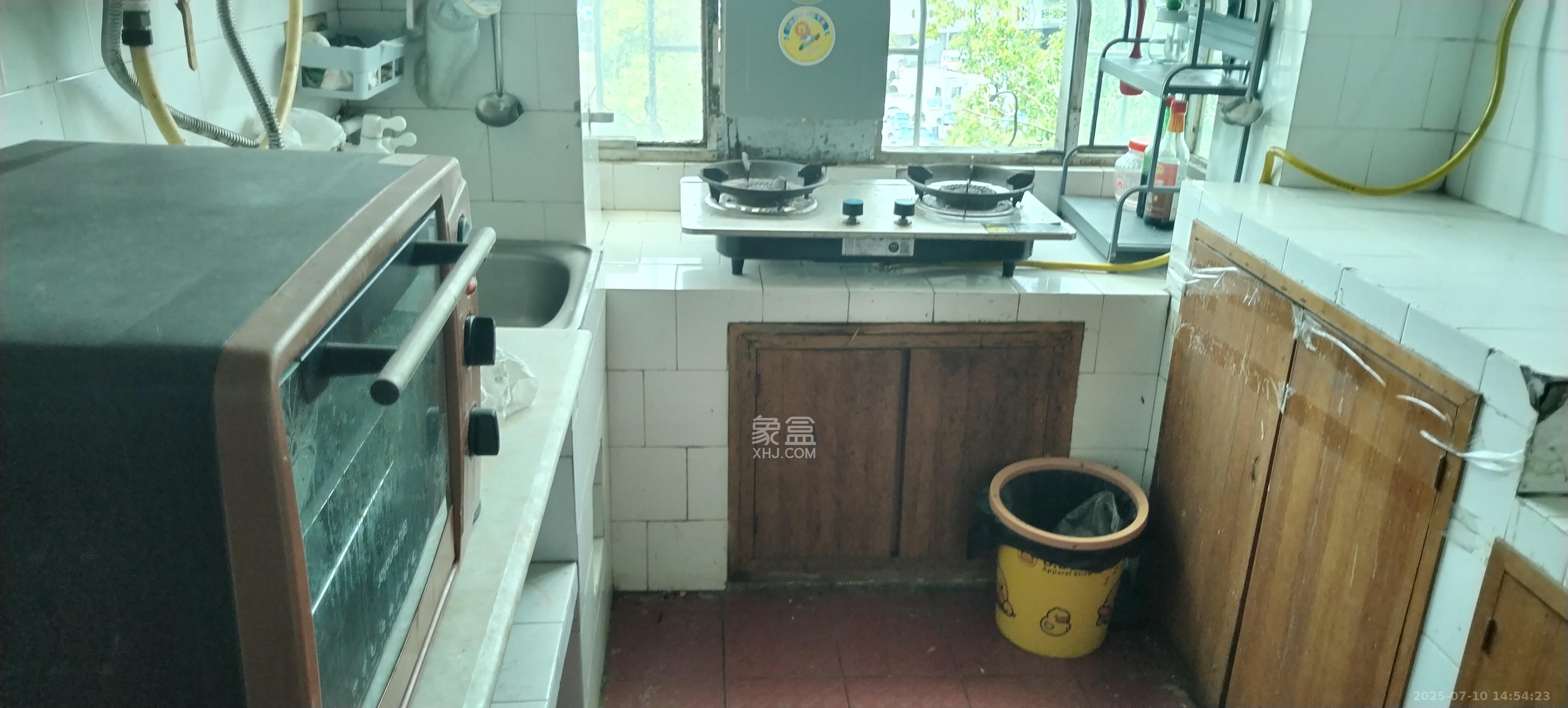 铁四院 2室2厅1卫 1400.0元/月 铁四院 2室2厅1卫 1400.0元/月室内图