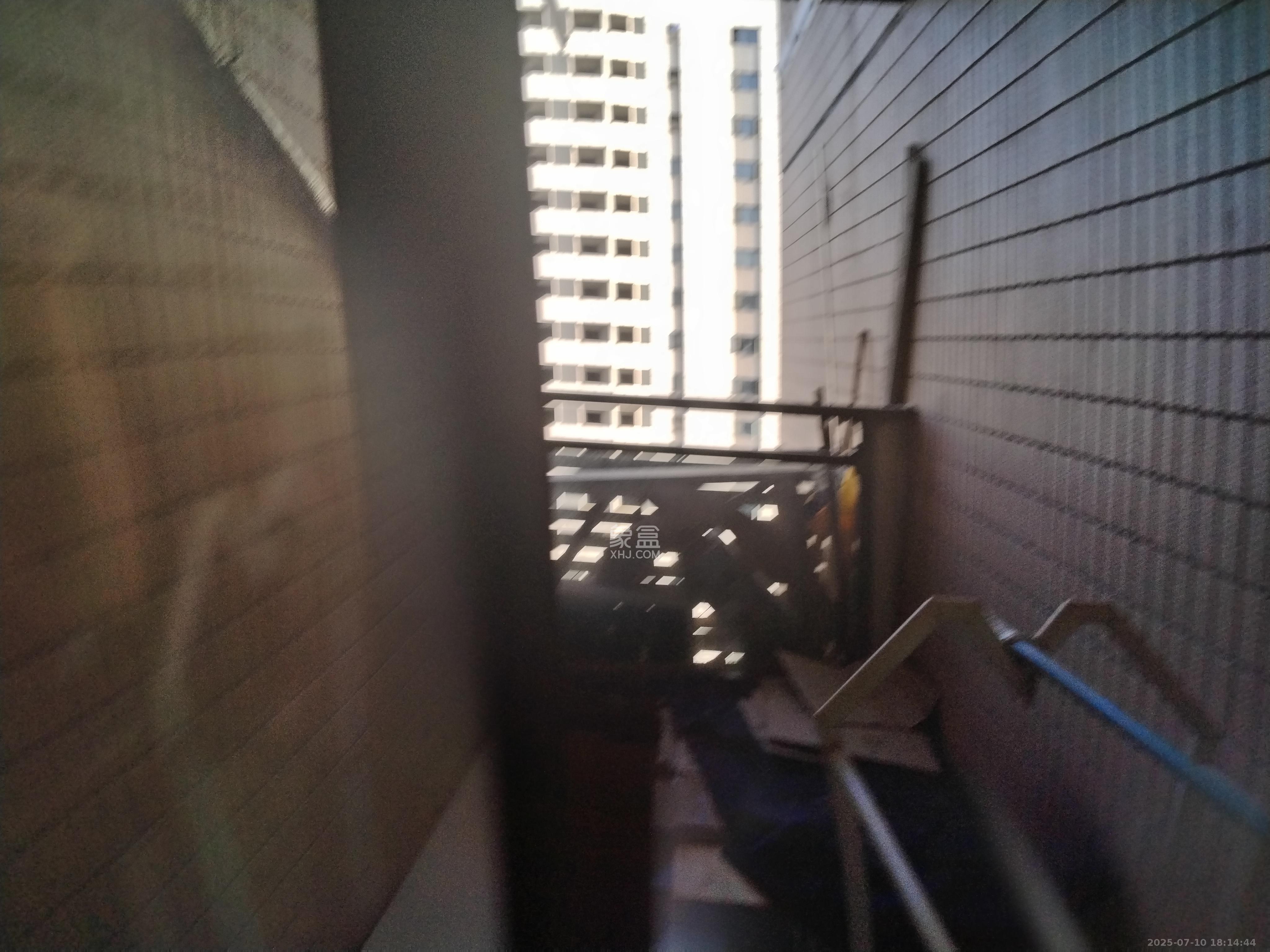 华悦城 2室2厅1卫 2000.0元/月 华悦城 2室2厅1卫 2000.0元/月室内图