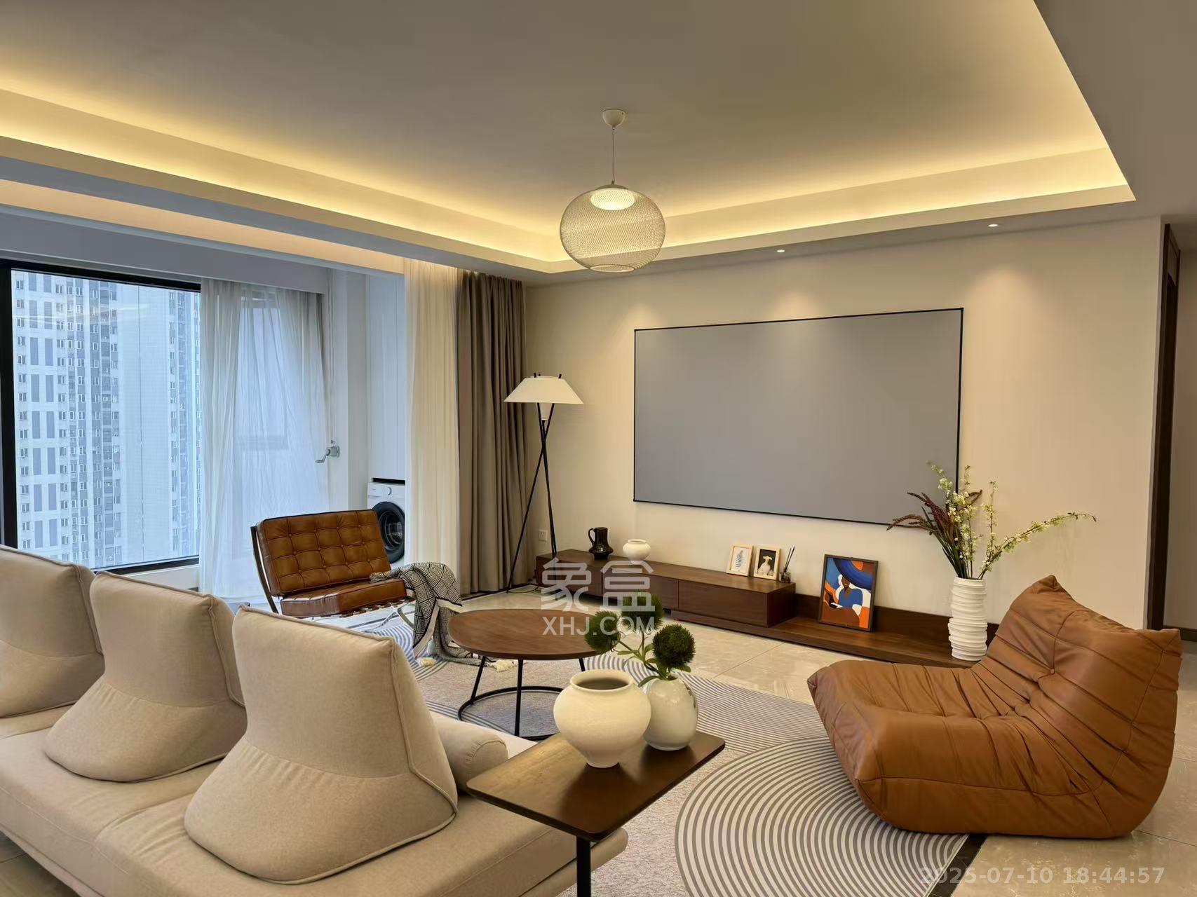 龙湖铂金中心(龙湖春江郦城) 3室2厅2卫 6800.0元/月 龙湖铂金中心(龙湖春江郦城) 3室2厅2卫 6800.0元/月室内图