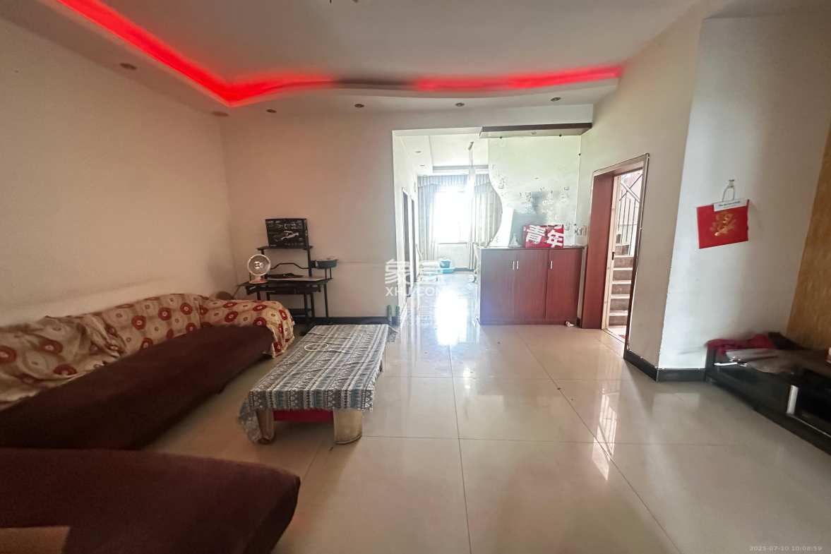 中南汽车世界 2室2厅1卫 1000.0元/月 中南汽车世界 2室2厅1卫 1000.0元/月室内图