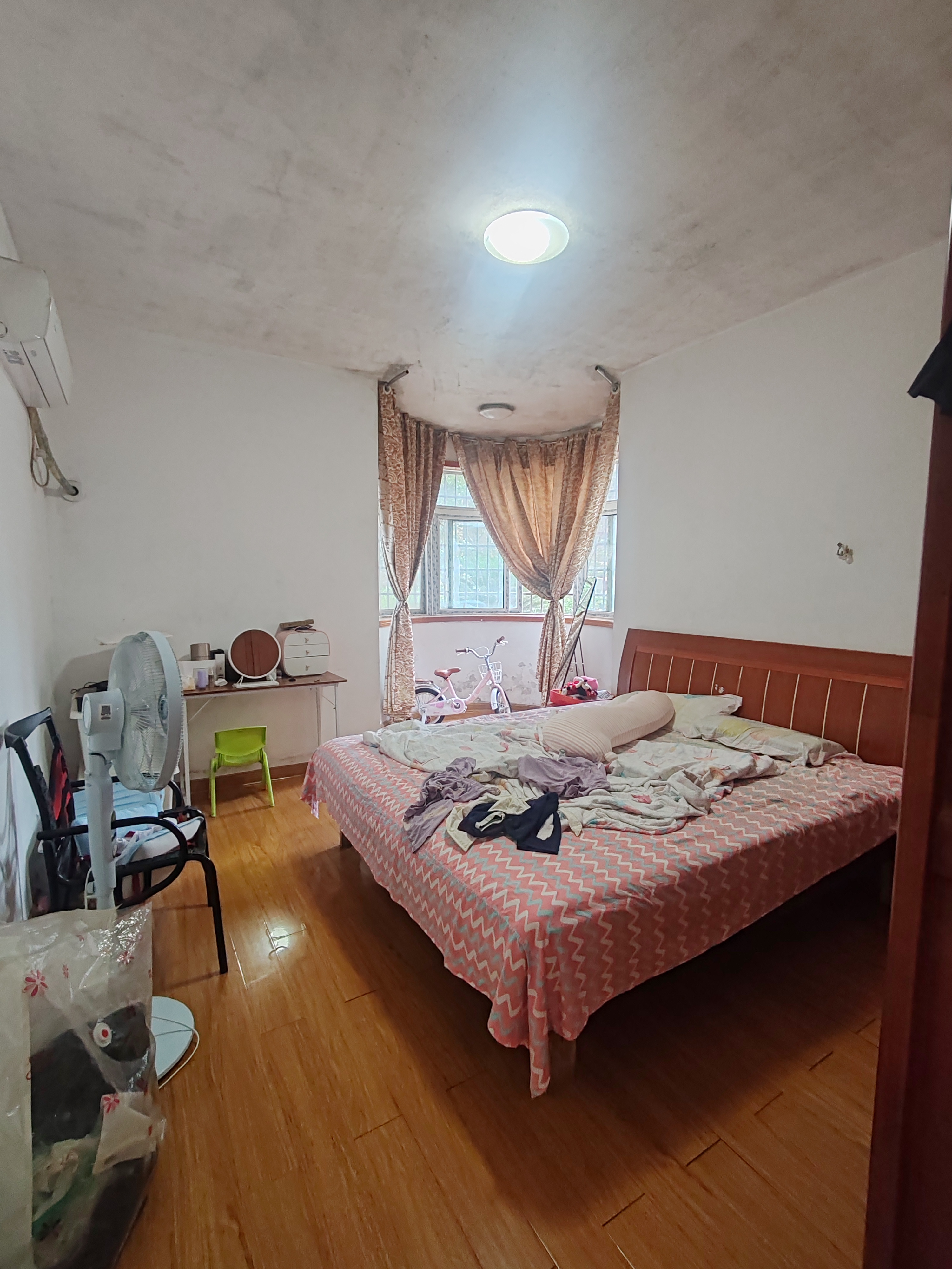 湘中园 3室2厅2卫 66.8万 湘中园 3室2厅2卫 66.8万客厅