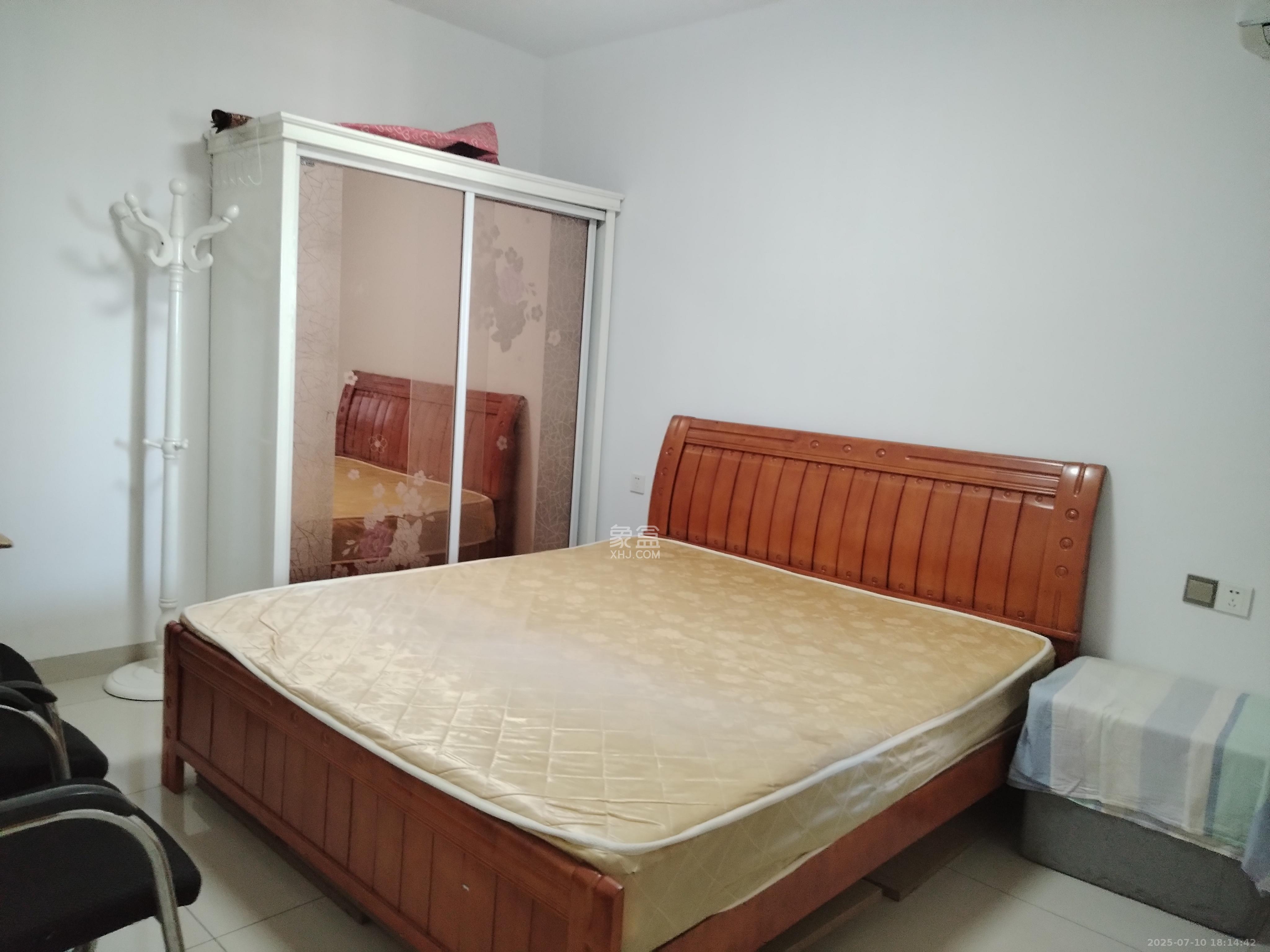 华悦城 2室2厅1卫 2000.0元/月 华悦城 2室2厅1卫 2000.0元/月室内图