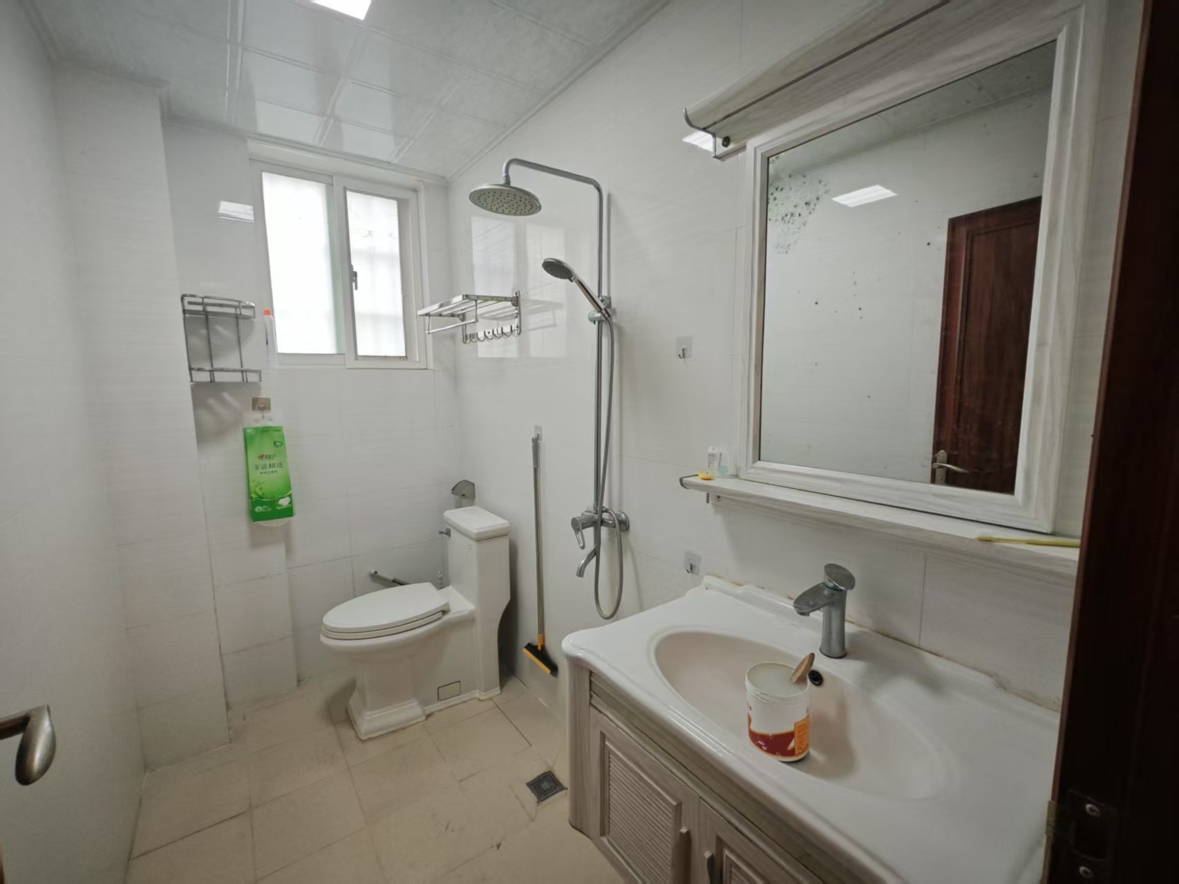 海天逸舍 3室2厅2卫 3500.0元/月 海天逸舍 3室2厅2卫 3500.0元/月室内图