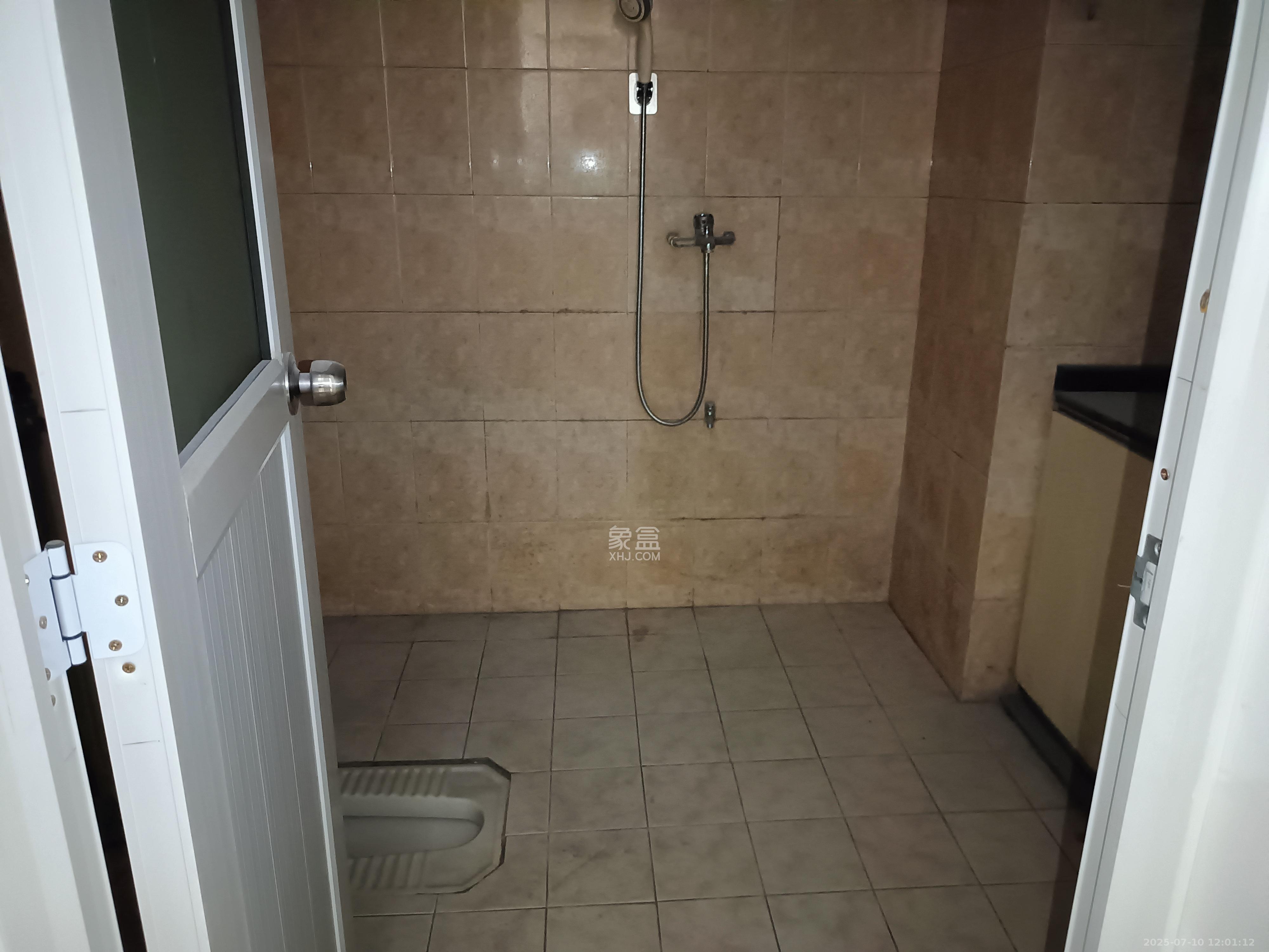 交通银行宿舍(浏城桥)  3室1厅2卫    2800.0元/月 交通银行宿舍(浏城桥)  3室1厅2卫    2800.0元/月室内图