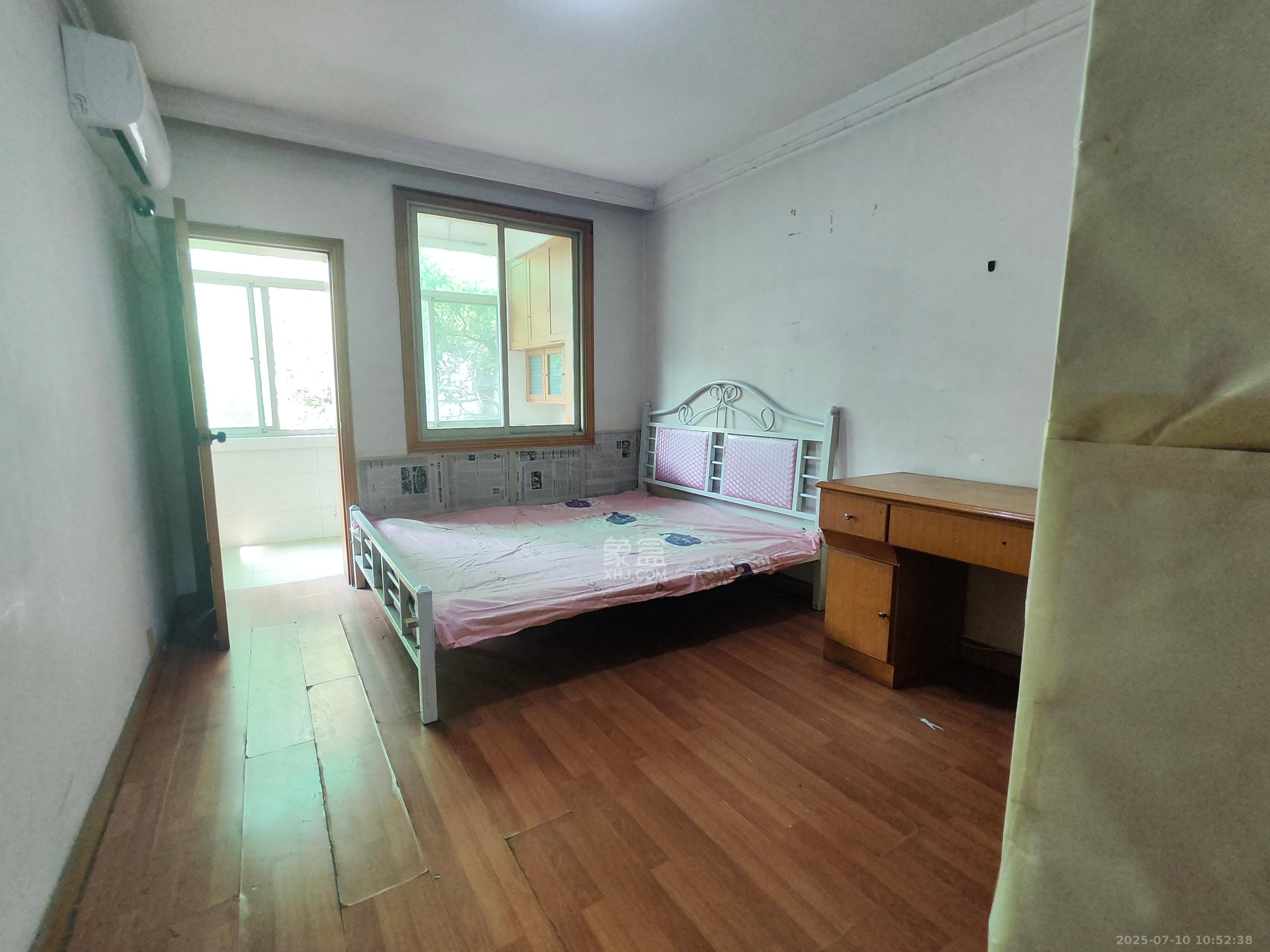 赤岗小区(一二三片)  2室1厅1卫    1100.0元/月 赤岗小区(一二三片)  2室1厅1卫    1100.0元/月室内图